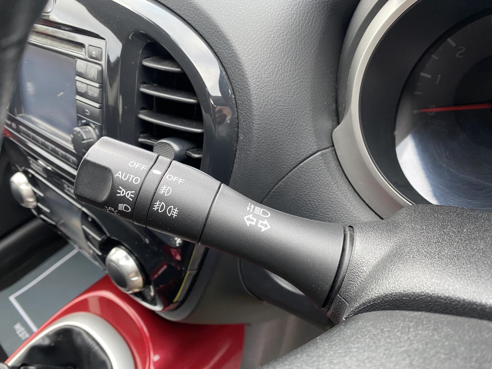 Nissan Juke 1.6 DIG-T Tekna SUV 5dr Petrol Manual Euro 5 (190 ps)