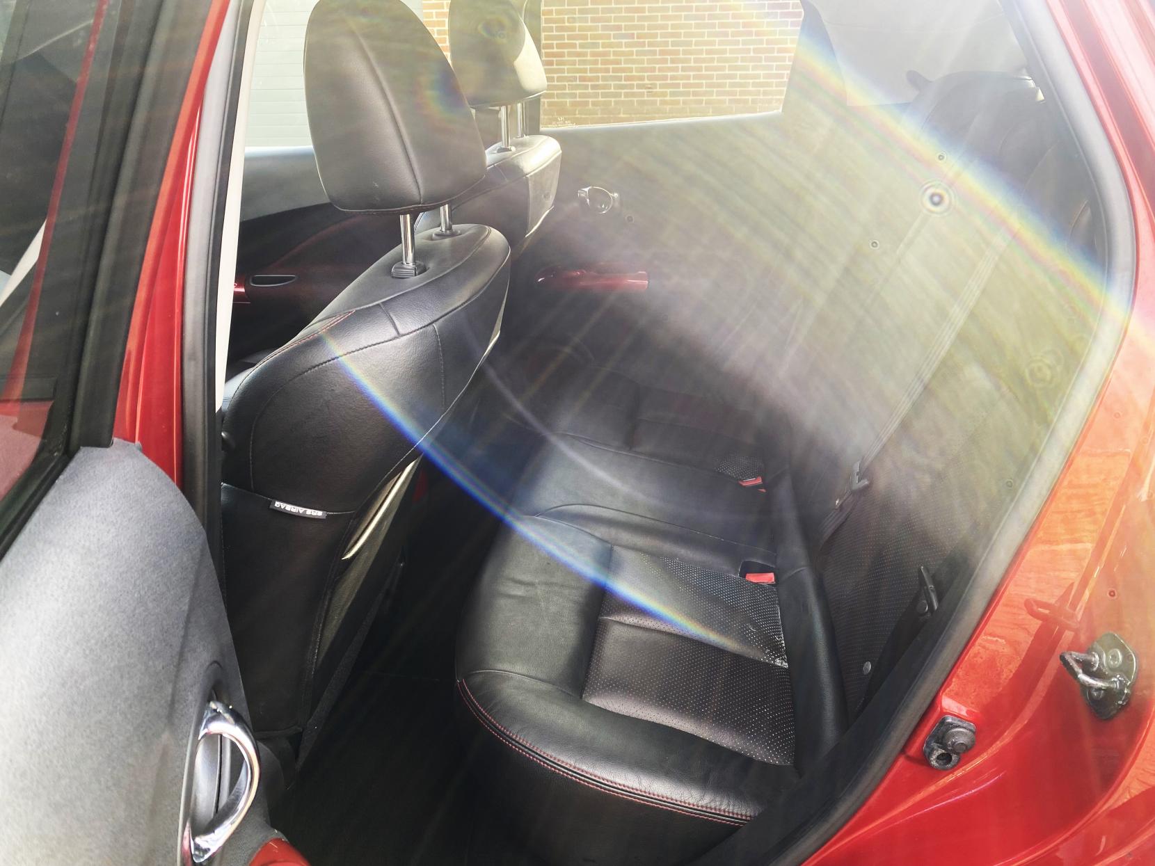 Nissan Juke 1.6 DIG-T Tekna SUV 5dr Petrol Manual Euro 5 (190 ps)