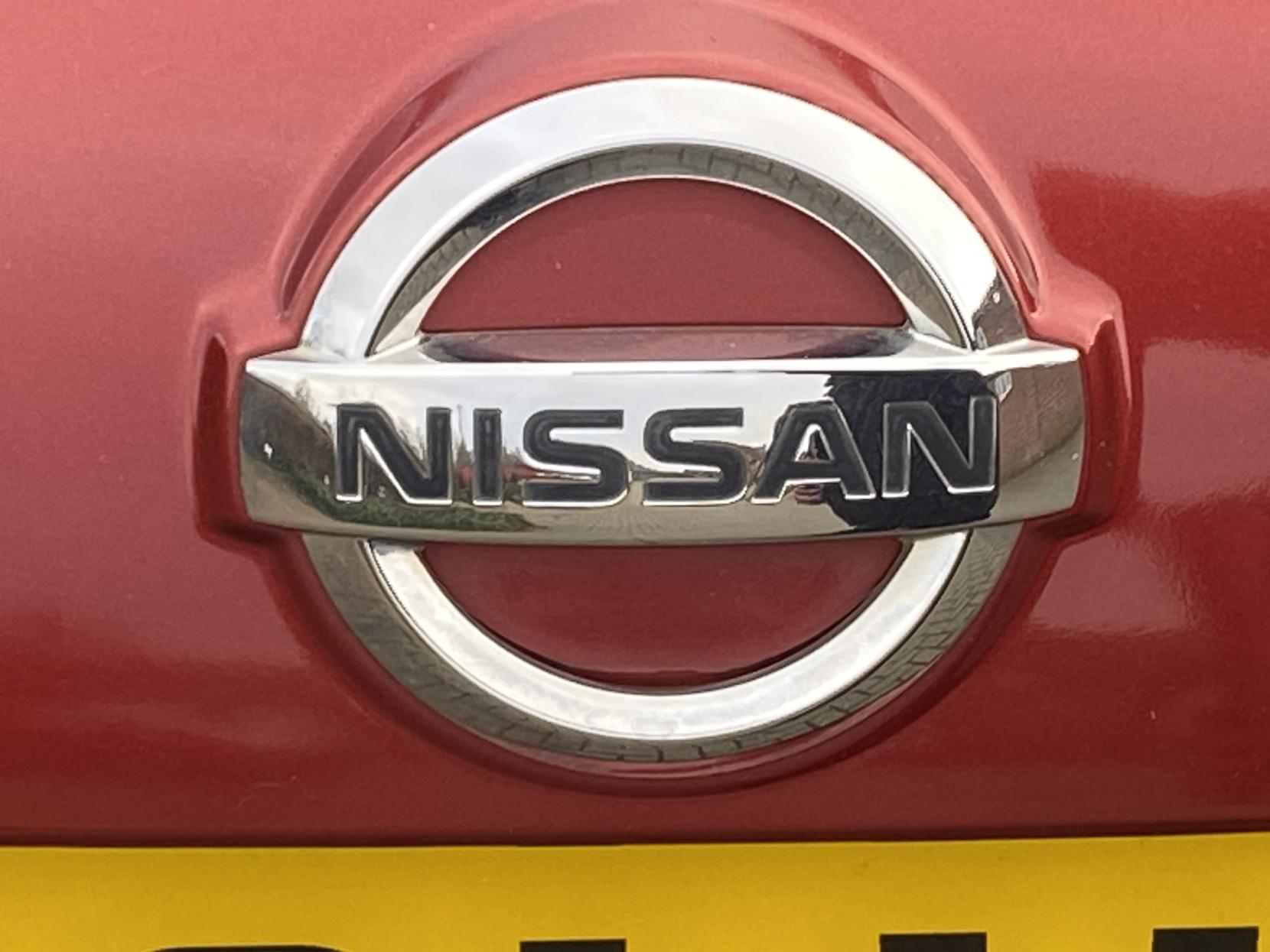 Nissan Juke 1.6 DIG-T Tekna SUV 5dr Petrol Manual Euro 5 (190 ps)
