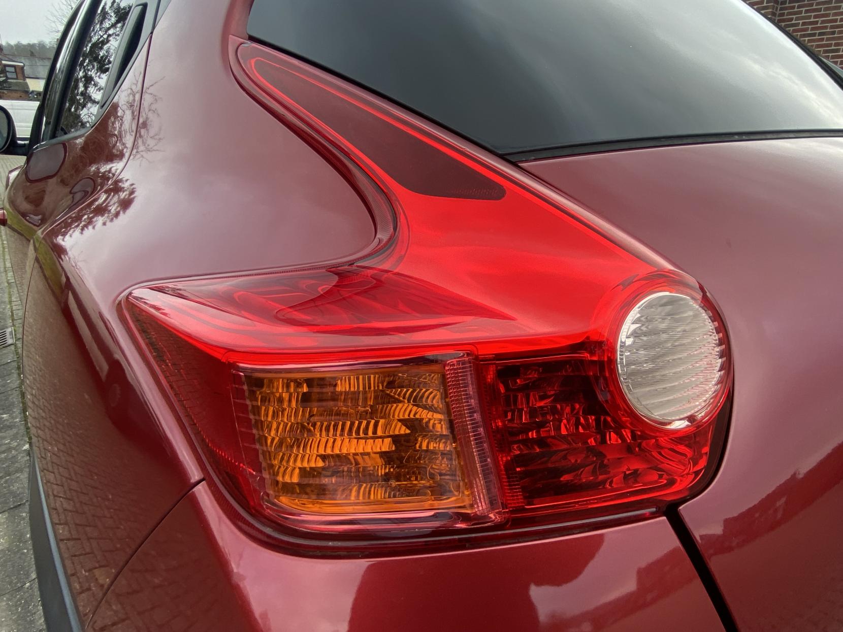 Nissan Juke 1.6 DIG-T Tekna SUV 5dr Petrol Manual Euro 5 (190 ps)