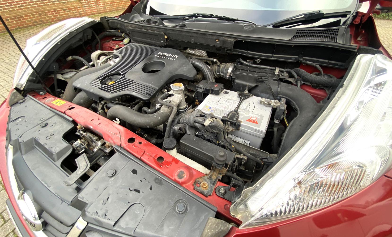 Nissan Juke 1.6 DIG-T Tekna SUV 5dr Petrol Manual Euro 5 (190 ps)