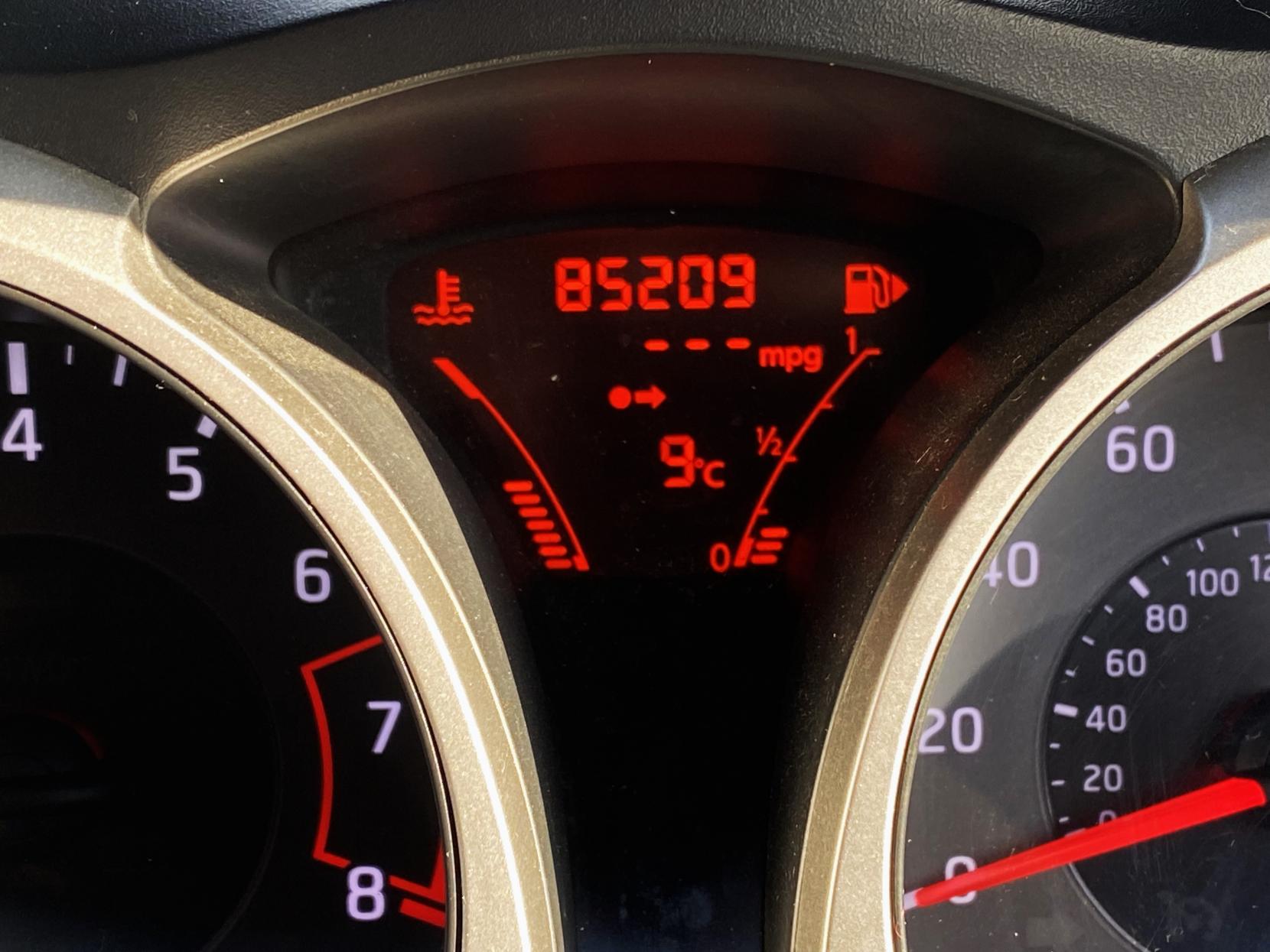 Nissan Juke 1.6 DIG-T Tekna SUV 5dr Petrol Manual Euro 5 (190 ps)