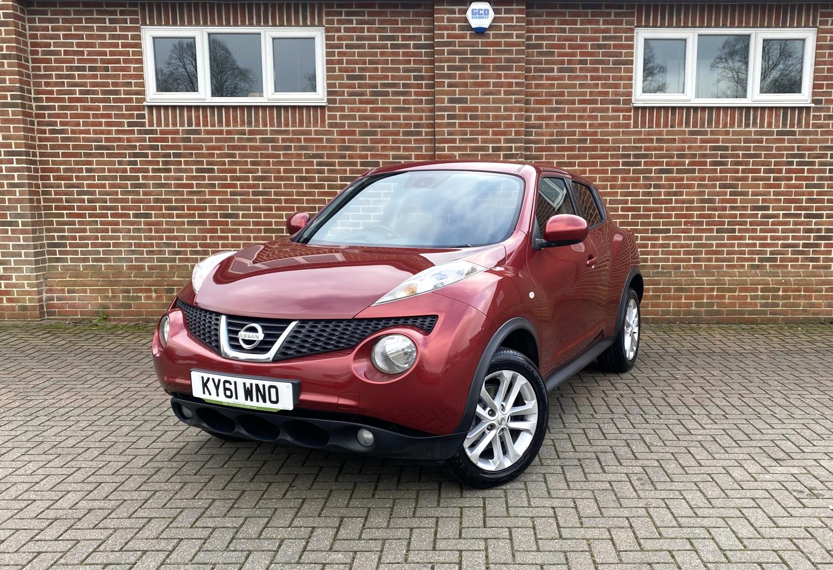 Nissan Juke 1.6 DIG-T Tekna SUV 5dr Petrol Manual Euro 5 (190 ps)