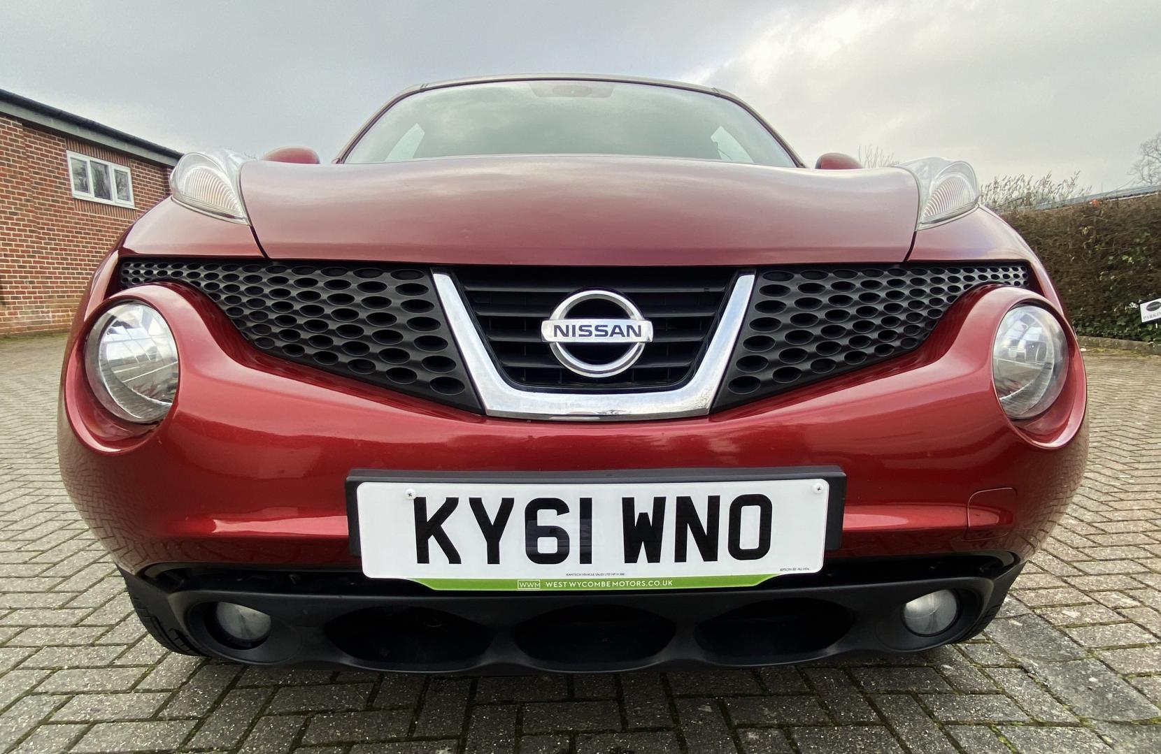 Nissan Juke 1.6 DIG-T Tekna SUV 5dr Petrol Manual Euro 5 (190 ps)