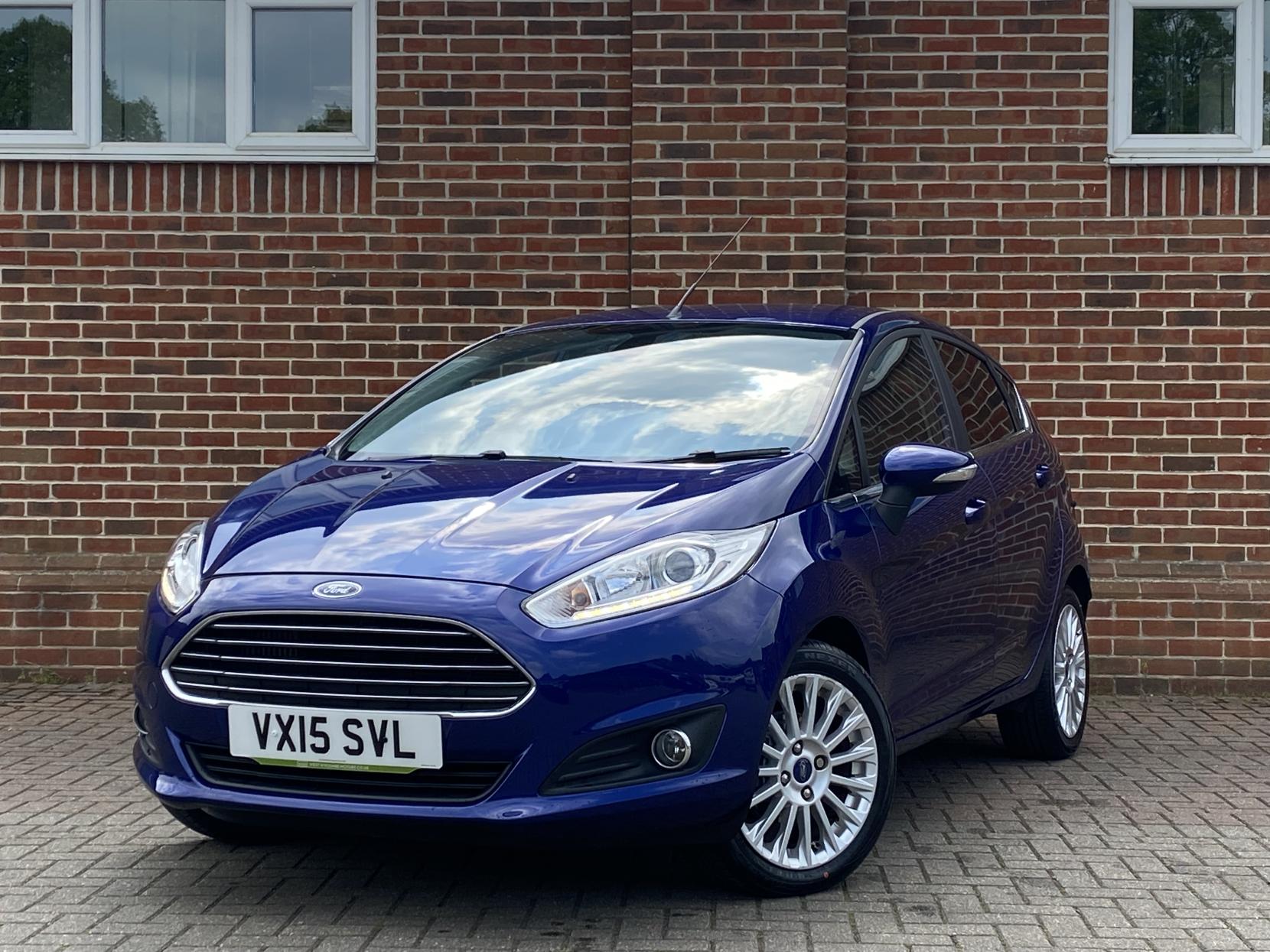 Ford Fiesta 1.0T EcoBoost Titanium Hatchback 5dr Petrol Powershift Euro 5 (100 ps)
