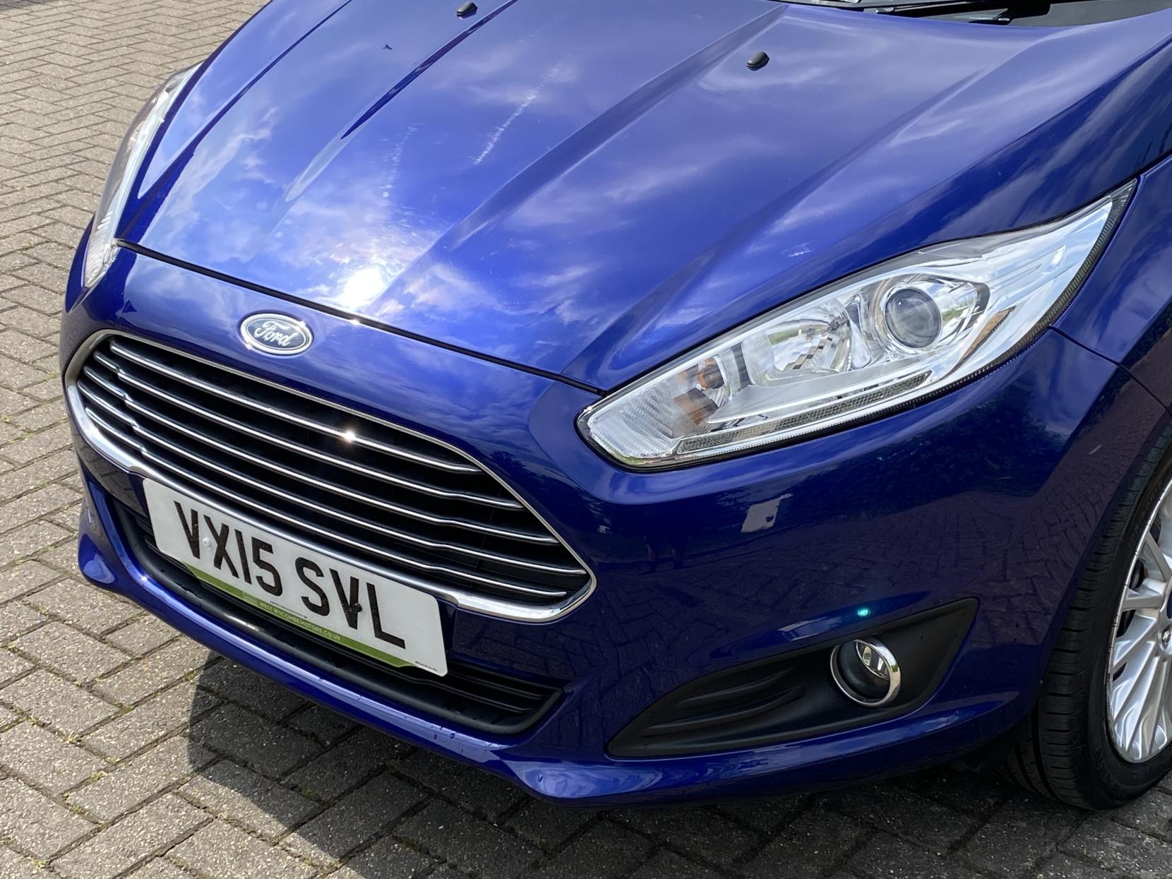 Ford Fiesta 1.0T EcoBoost Titanium Hatchback 5dr Petrol Powershift Euro 5 (100 ps)