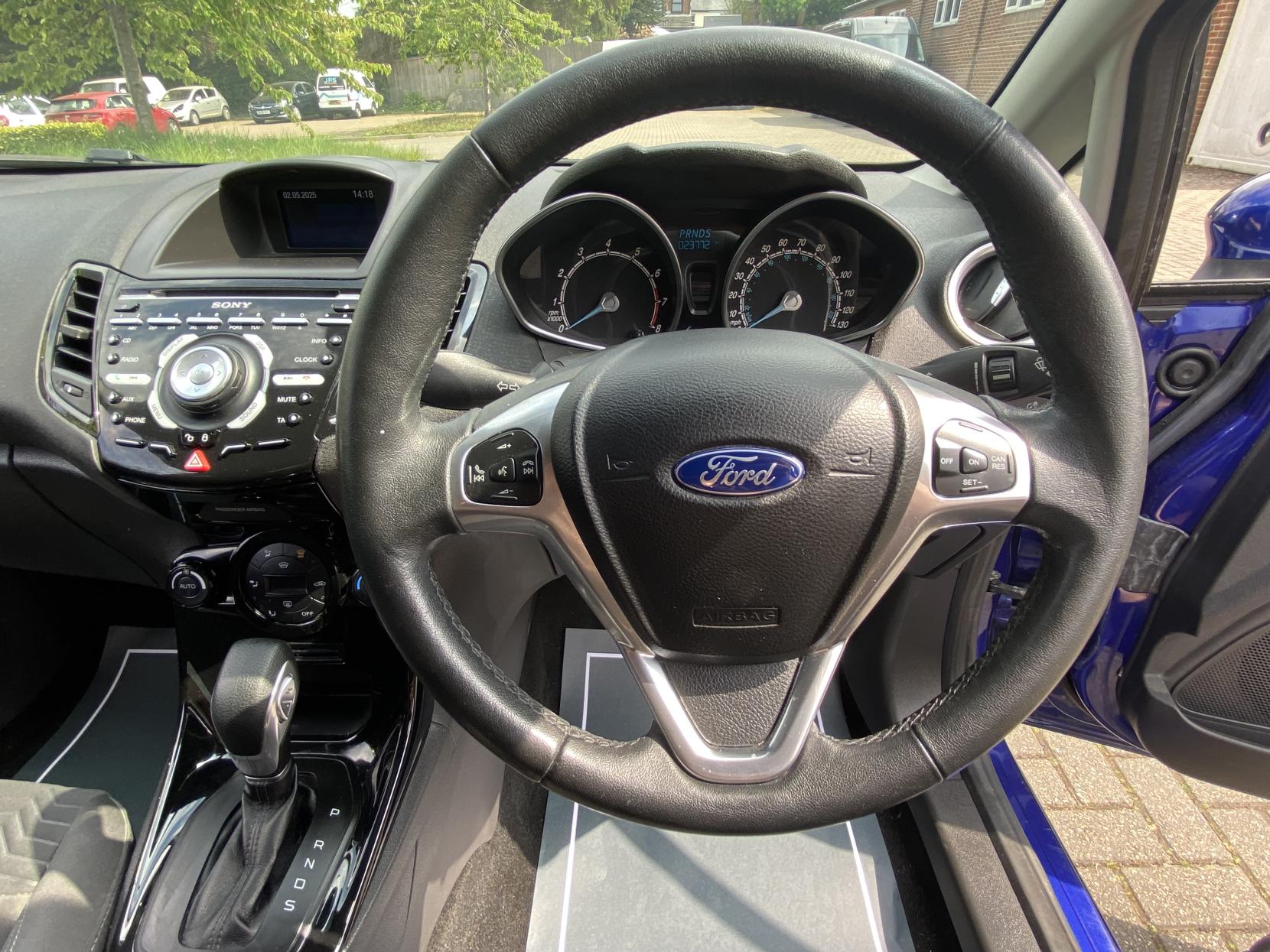 Ford Fiesta 1.0T EcoBoost Titanium Hatchback 5dr Petrol Powershift Euro 5 (100 ps)