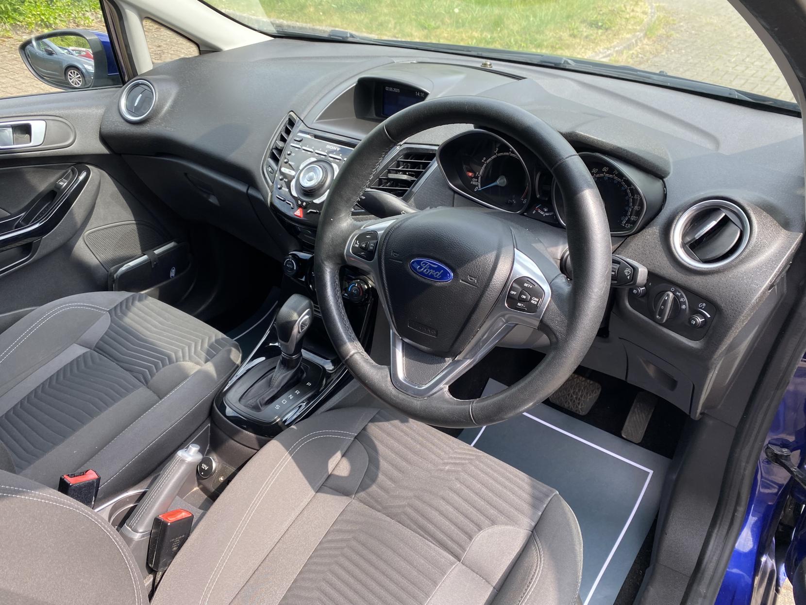 Ford Fiesta 1.0T EcoBoost Titanium Hatchback 5dr Petrol Powershift Euro 5 (100 ps)