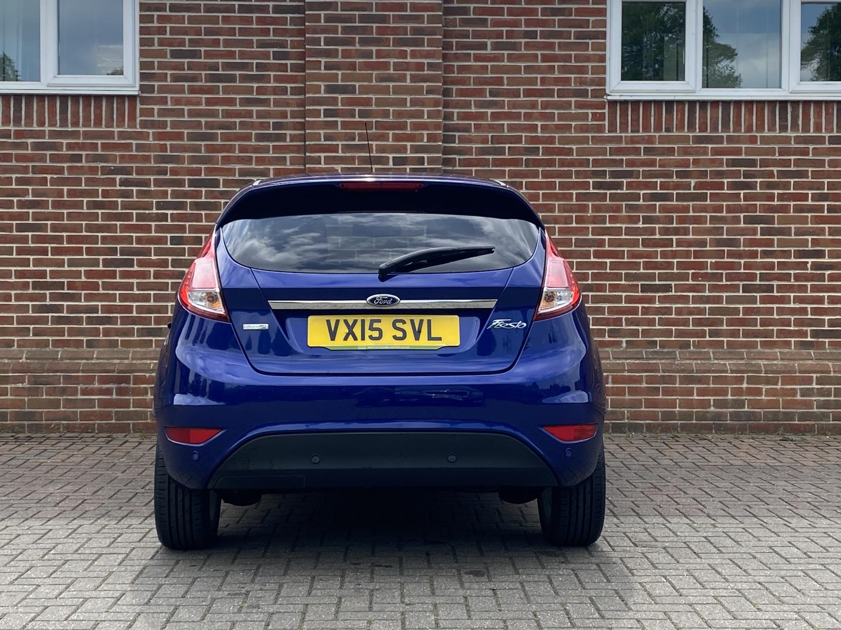 Ford Fiesta 1.0T EcoBoost Titanium Hatchback 5dr Petrol Powershift Euro 5 (100 ps)