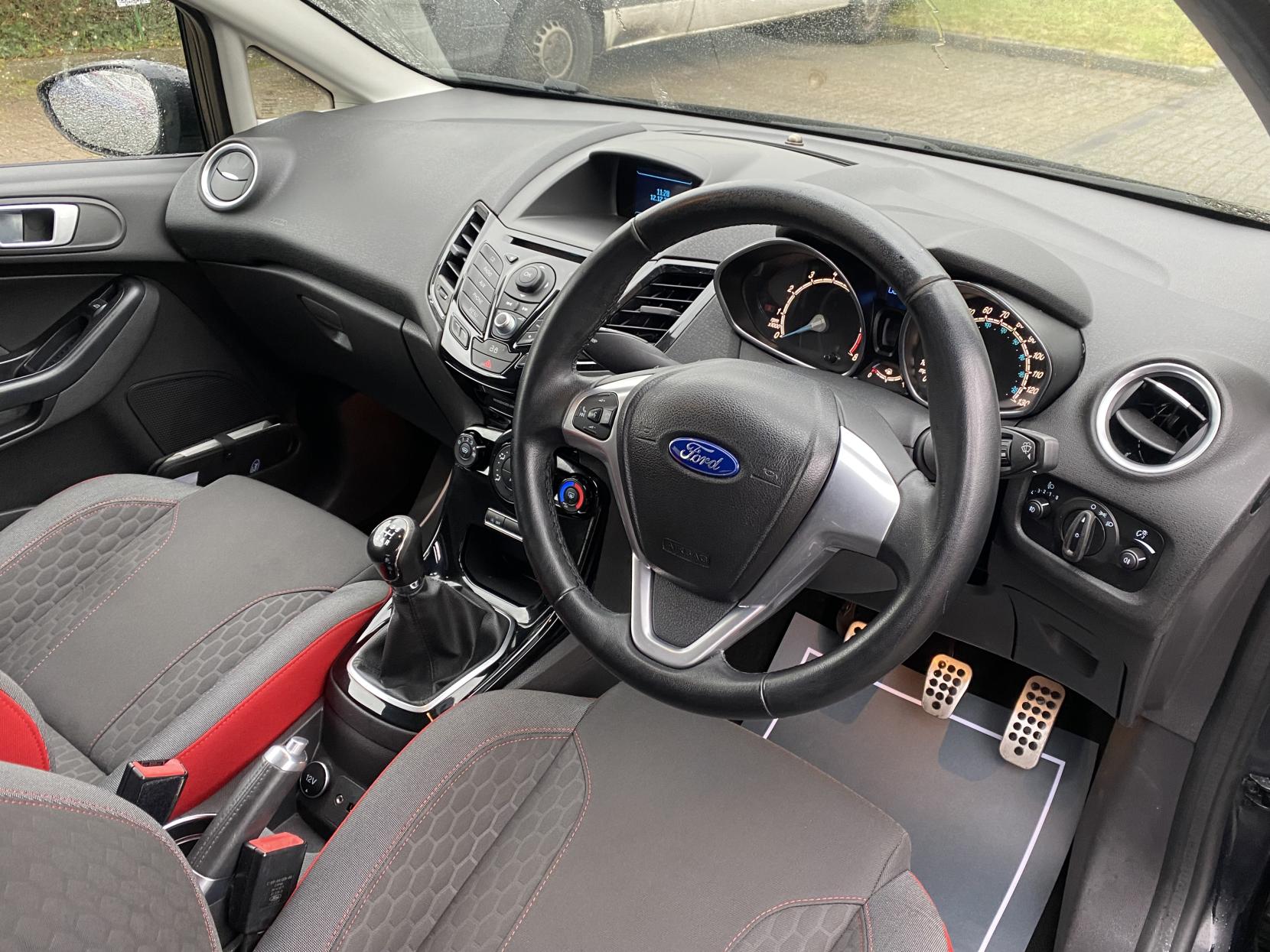 Ford Fiesta 1.0T EcoBoost Zetec S Hatchback 3dr Petrol Manual Euro 5 (s/s) (125 ps)