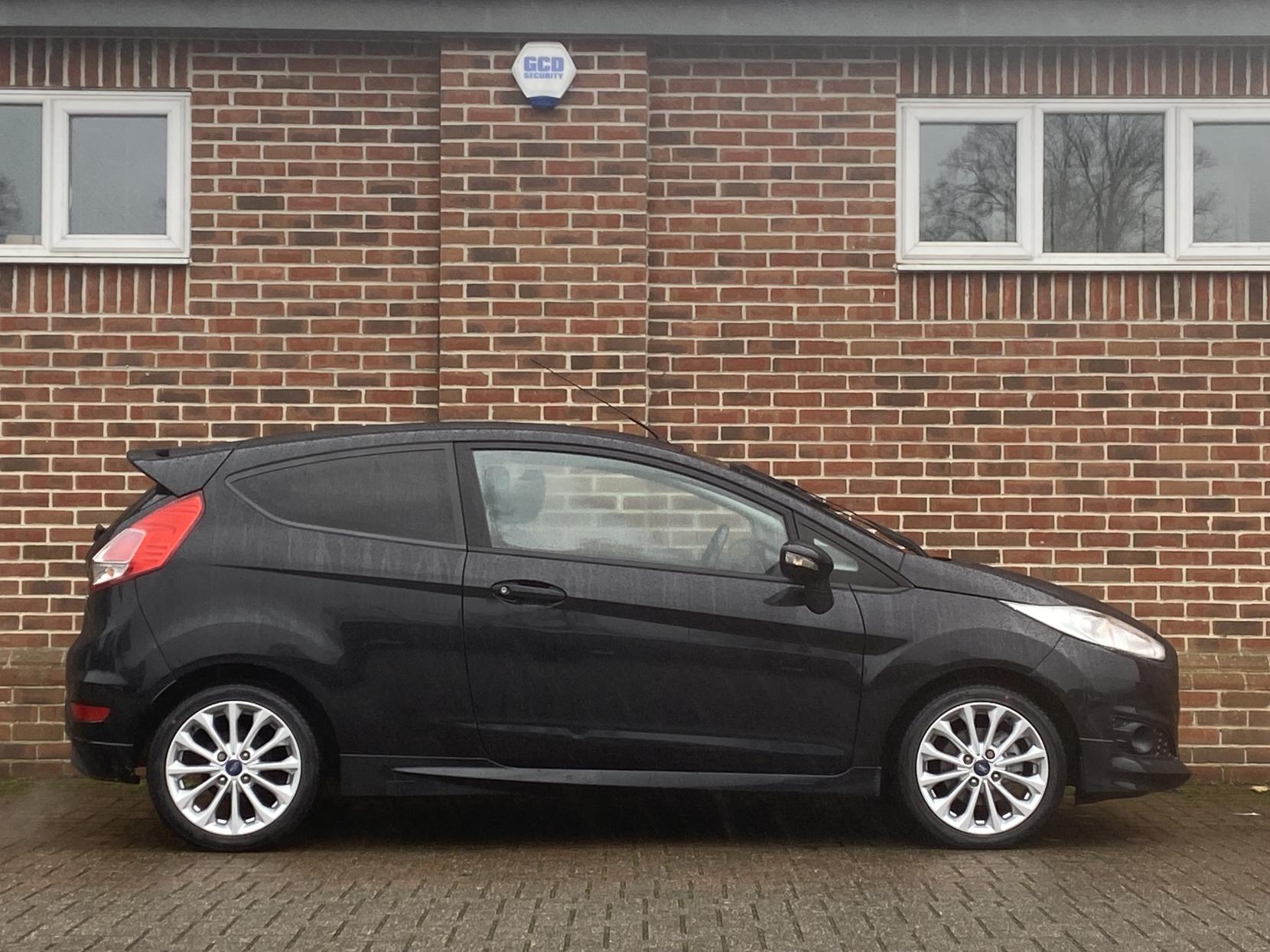 Ford Fiesta 1.0T EcoBoost Zetec S Hatchback 3dr Petrol Manual Euro 5 (s/s) (125 ps)