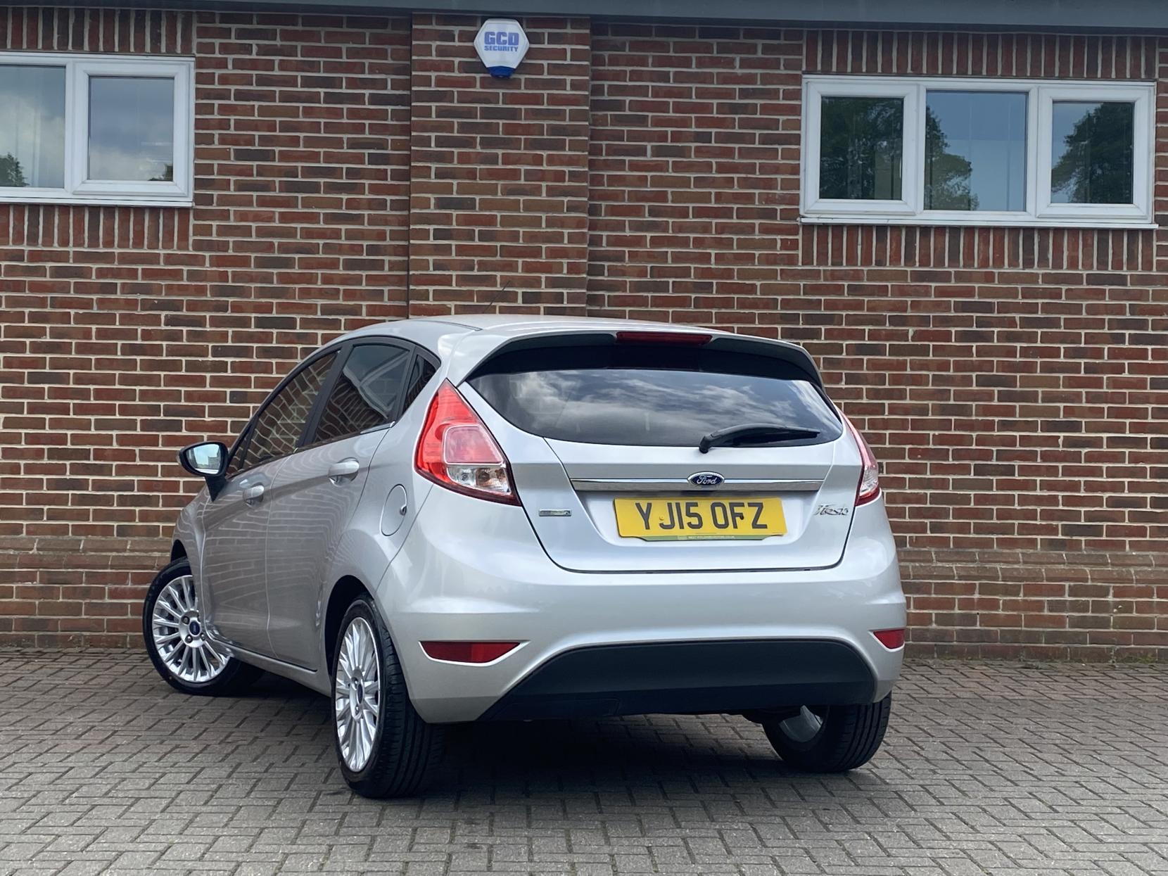 Ford Fiesta 1.0T EcoBoost Titanium Hatchback 5dr Petrol Manual Euro 5 (s/s) (100 ps)