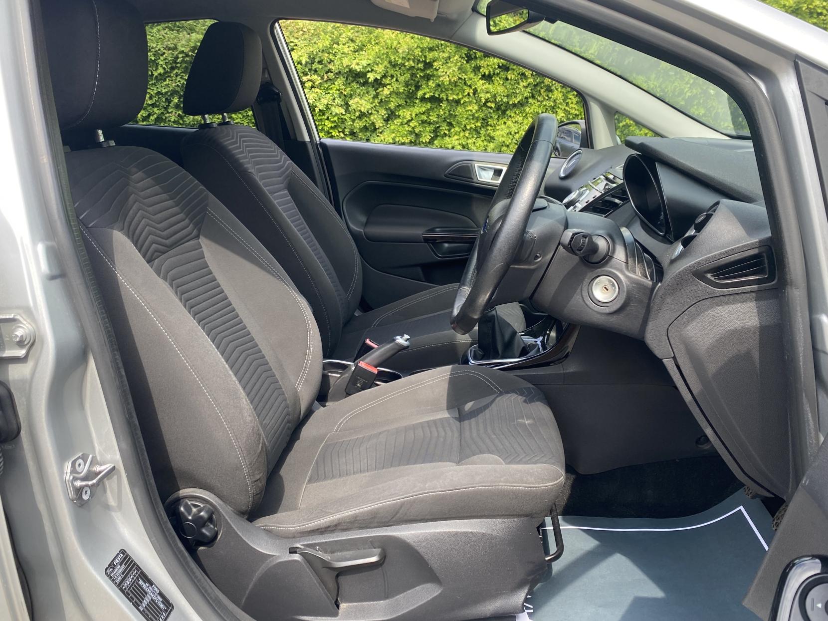 Ford Fiesta 1.0T EcoBoost Titanium Hatchback 5dr Petrol Manual Euro 5 (s/s) (100 ps)