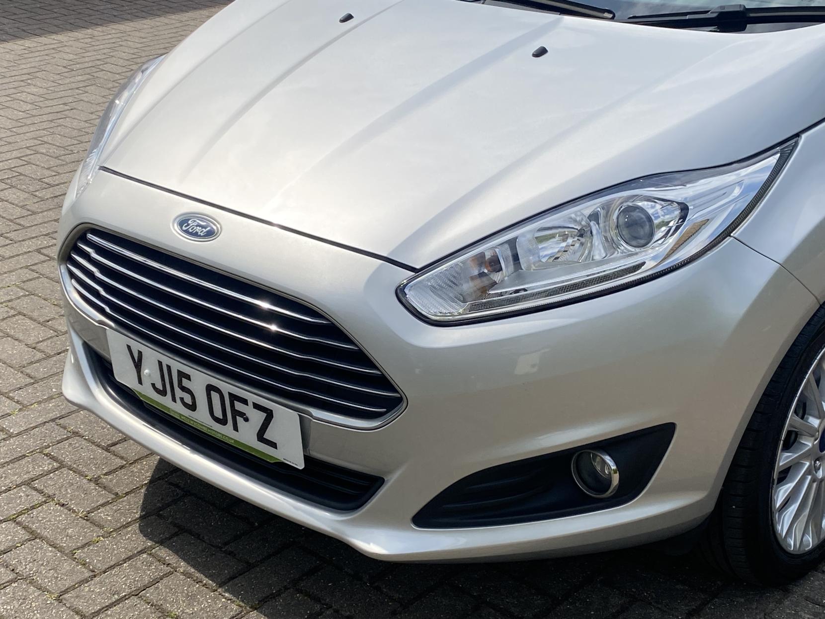 Ford Fiesta 1.0T EcoBoost Titanium Hatchback 5dr Petrol Manual Euro 5 (s/s) (100 ps)