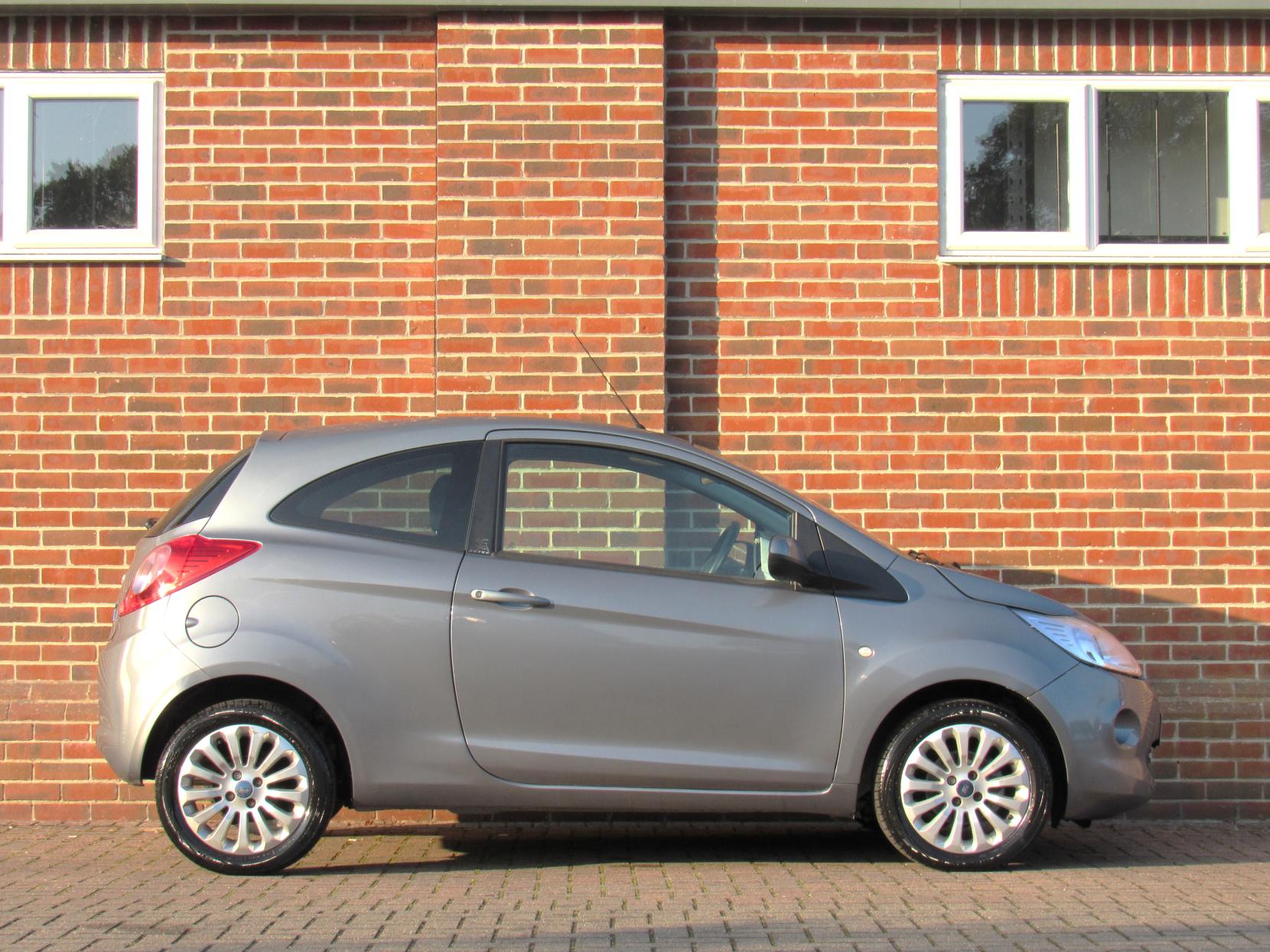 Ford Ka 1.2 Zetec Hatchback 3dr Petrol Manual Euro 6 (s/s) (69 ps)