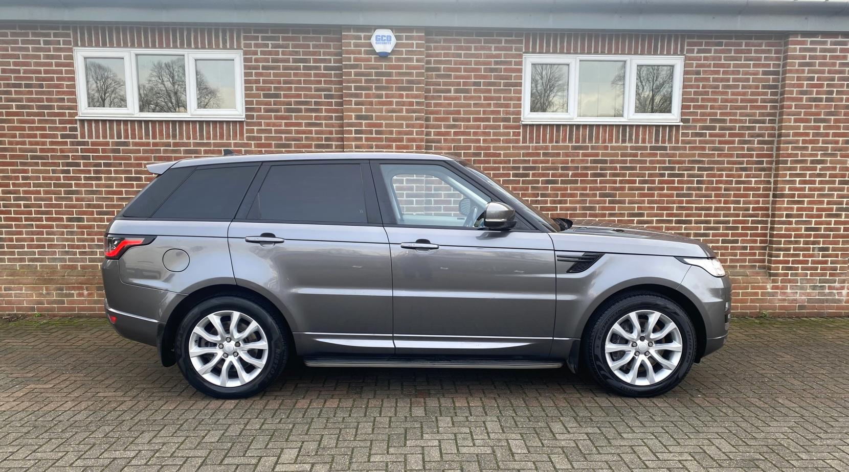 Land Rover Range Rover Sport 3.0 SD V6 HSE SUV 5dr Diesel Auto 4WD Euro 6 (s/s) (306 ps)