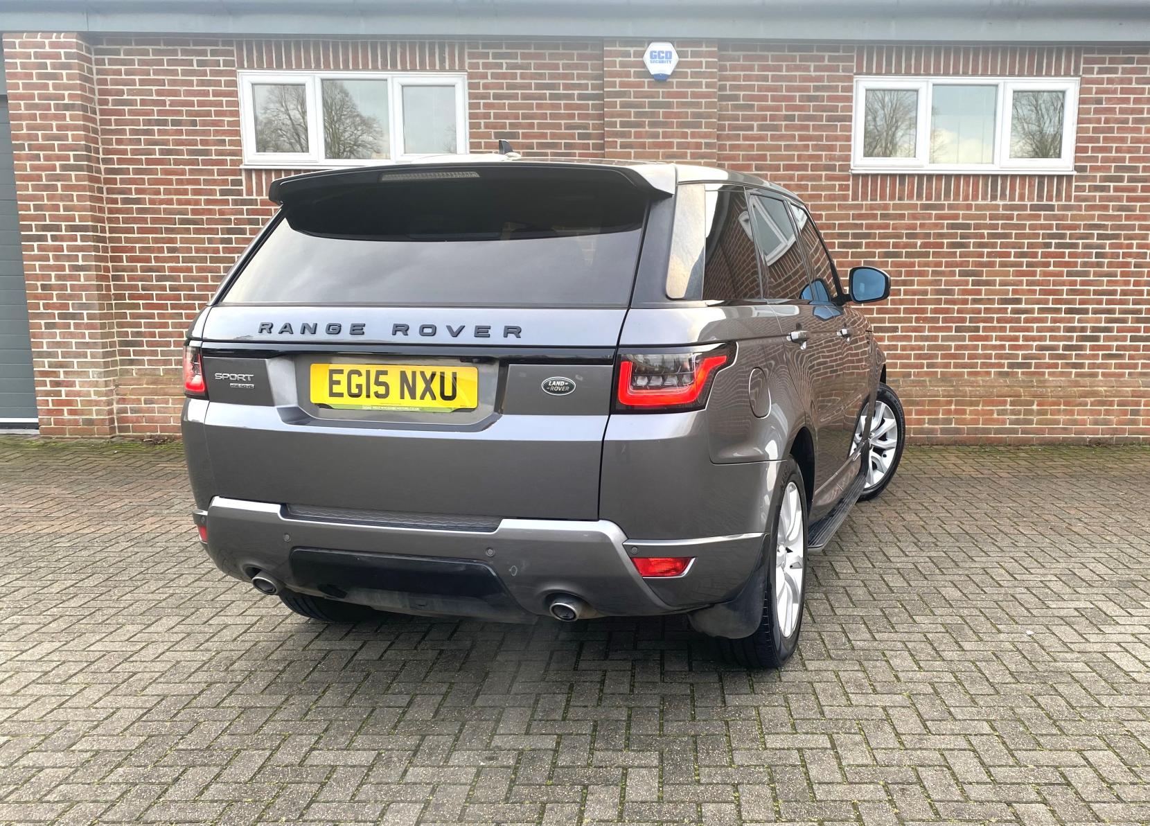 Land Rover Range Rover Sport 3.0 SD V6 HSE SUV 5dr Diesel Auto 4WD Euro 6 (s/s) (306 ps)