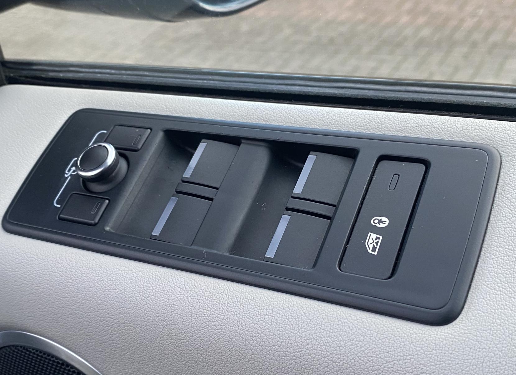 Land Rover Range Rover Sport 3.0 SD V6 HSE SUV 5dr Diesel Auto 4WD Euro 6 (s/s) (306 ps)