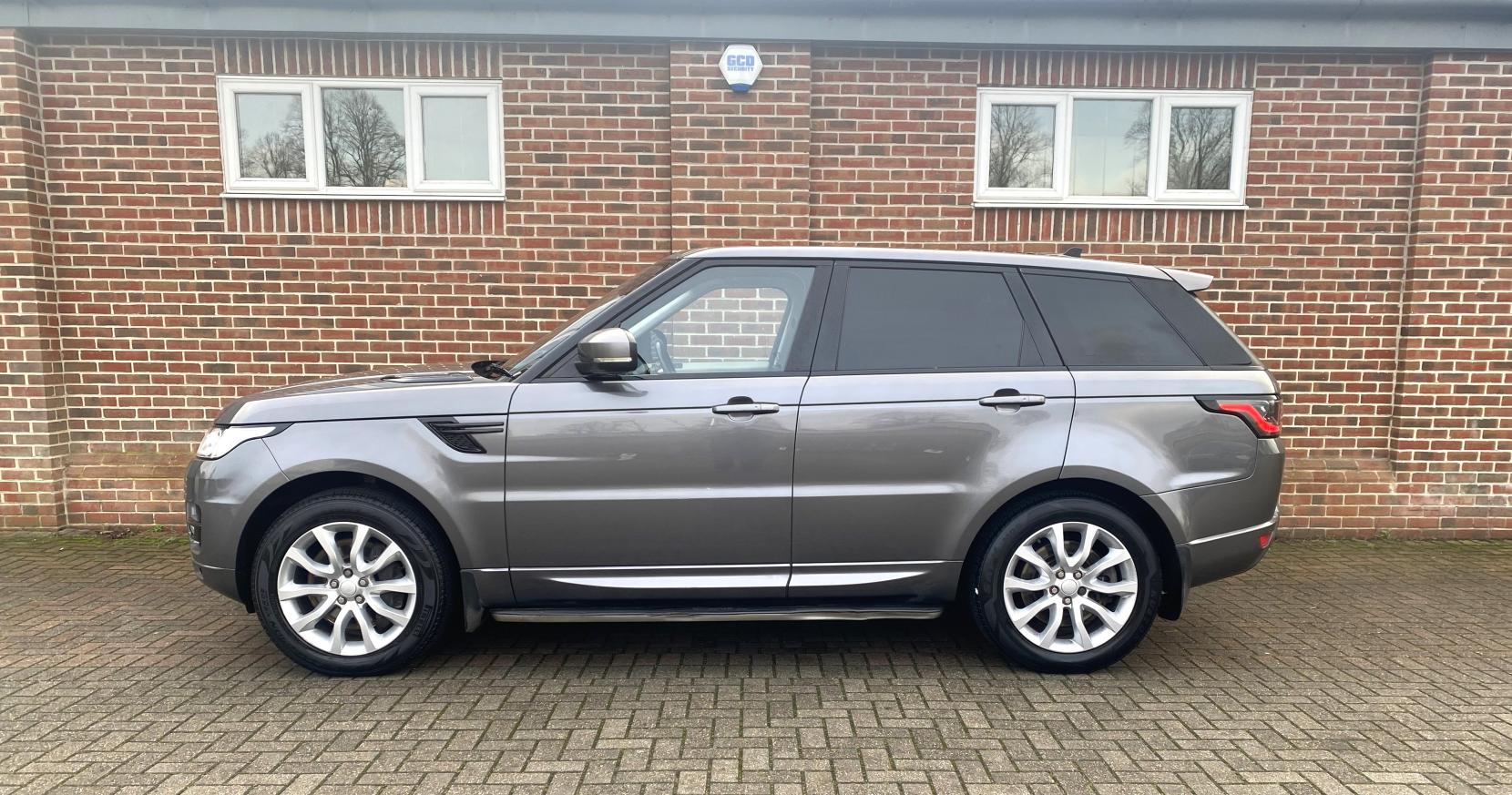 Land Rover Range Rover Sport 3.0 SD V6 HSE SUV 5dr Diesel Auto 4WD Euro 6 (s/s) (306 ps)