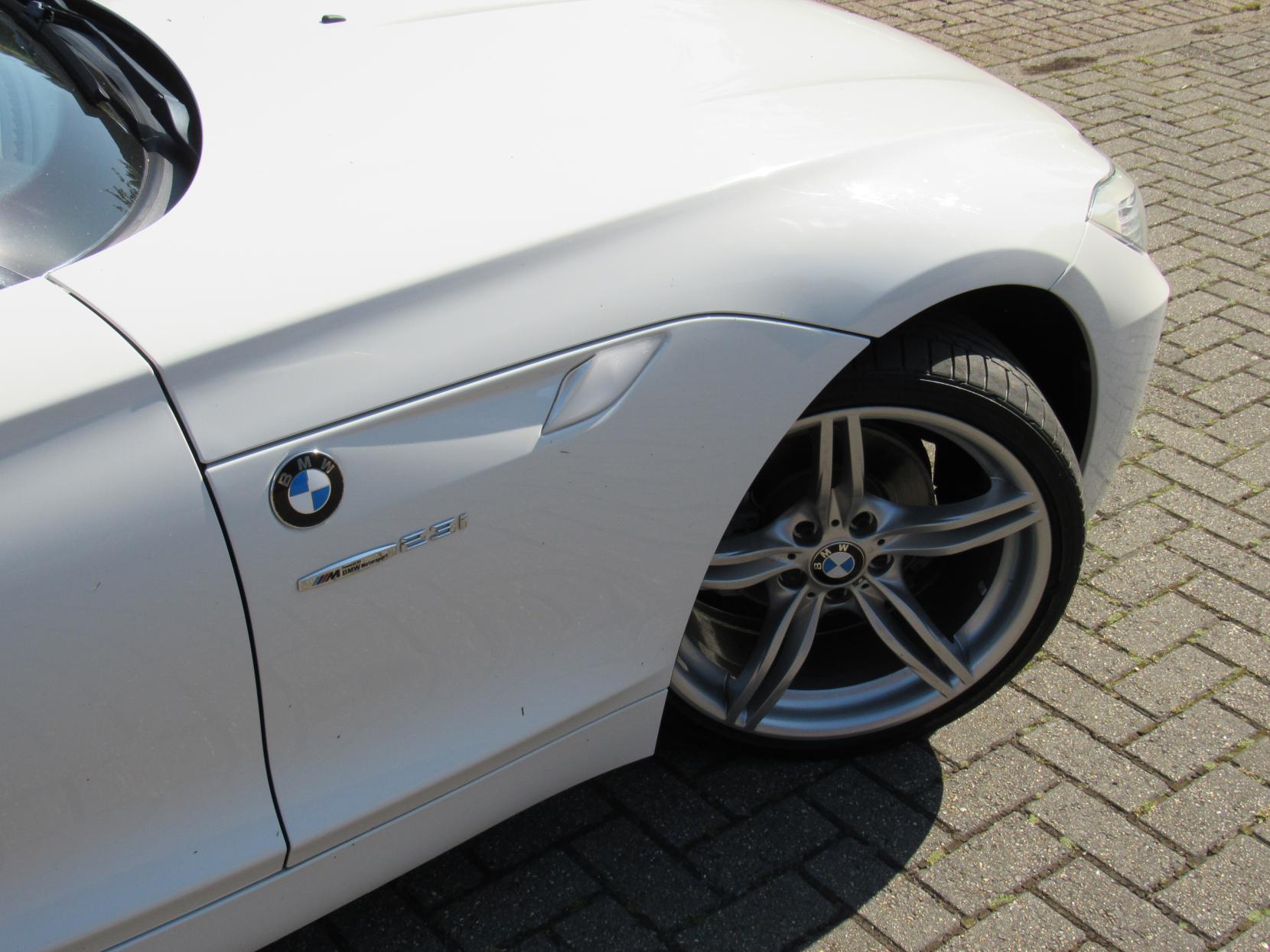 BMW Z4 2.5 23i M Sport Highline Edition Convertible 2dr Petrol Manual sDrive Euro 5 (204 ps)