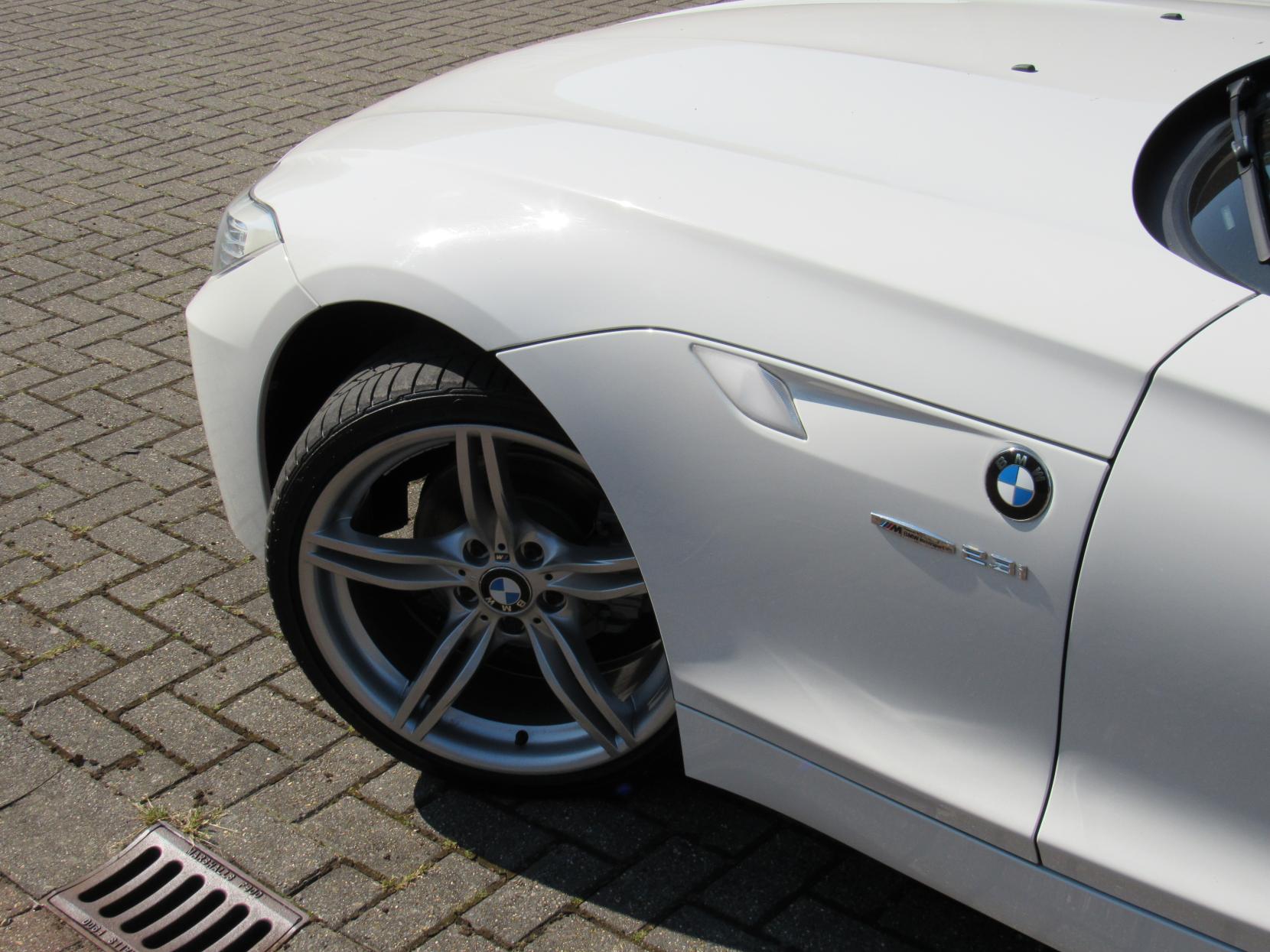 BMW Z4 2.5 23i M Sport Highline Edition Convertible 2dr Petrol Manual sDrive Euro 5 (204 ps)