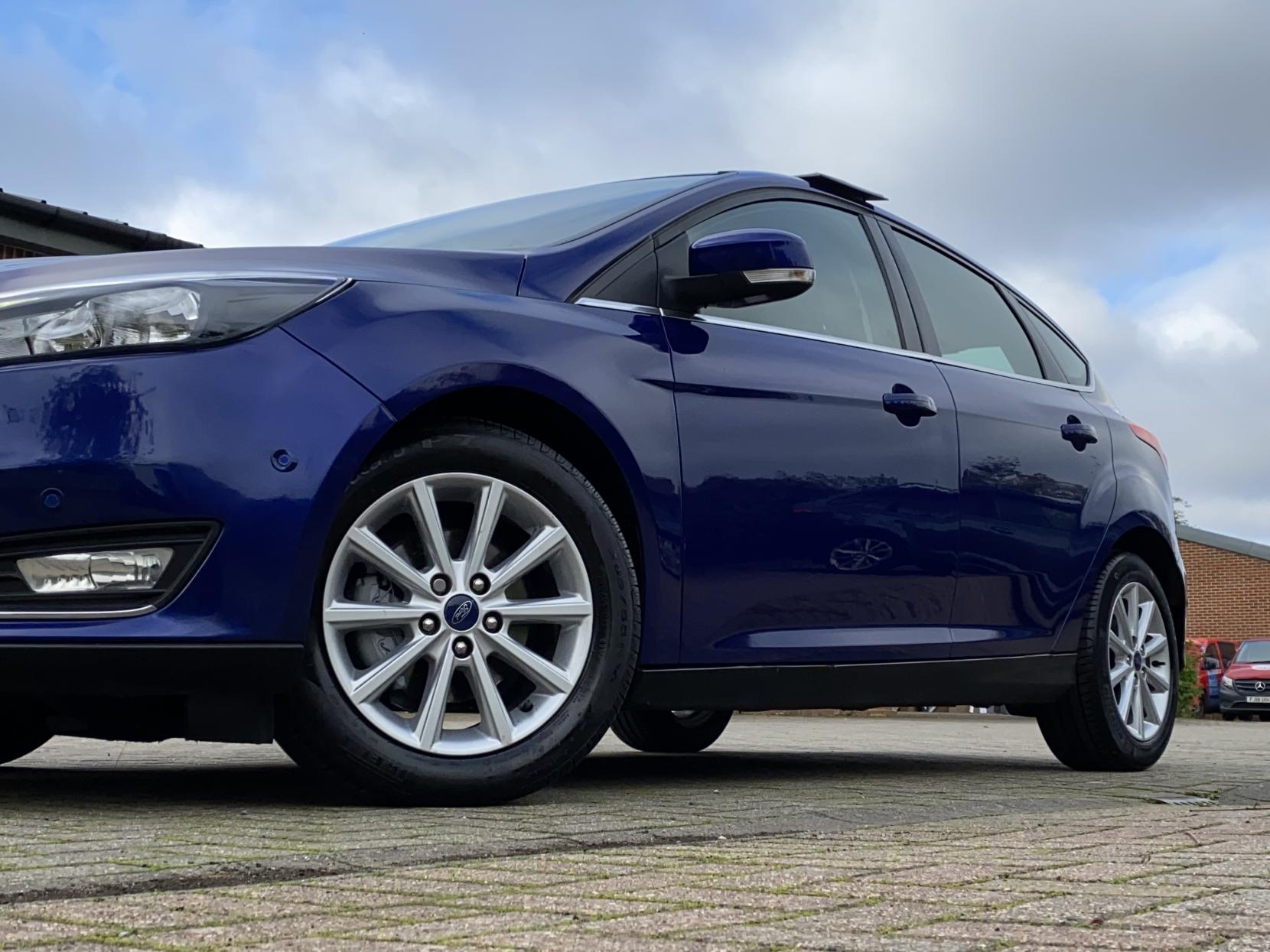 Ford Focus 1.0T EcoBoost Titanium Hatchback 5dr Petrol Manual Euro 6 (s/s) (125 ps)