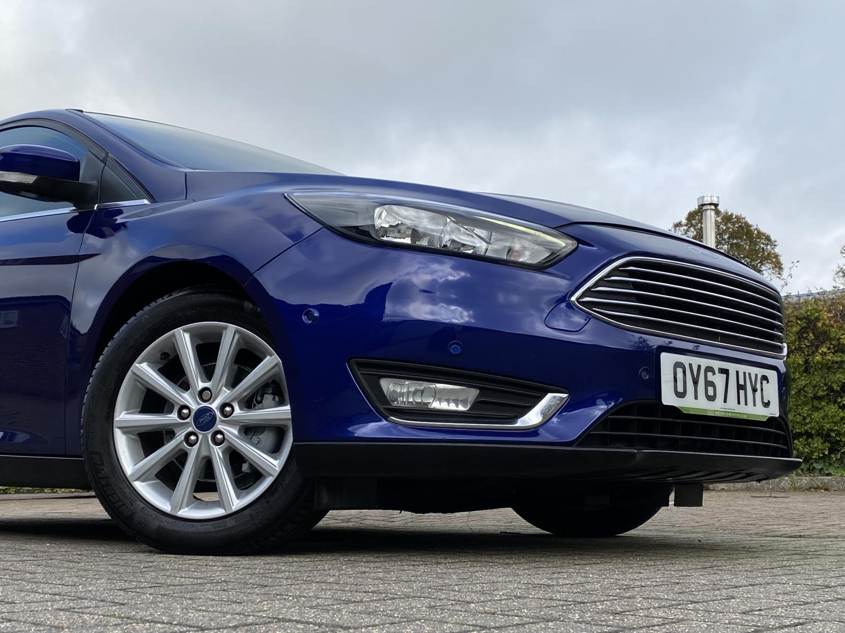 Ford Focus 1.0T EcoBoost Titanium Hatchback 5dr Petrol Manual Euro 6 (s/s) (125 ps)