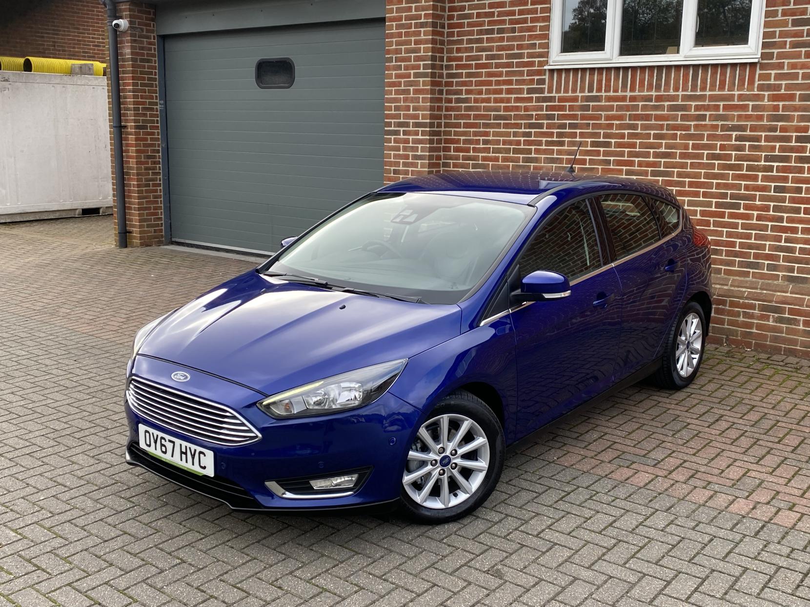Ford Focus 1.0T EcoBoost Titanium Hatchback 5dr Petrol Manual Euro 6 (s/s) (125 ps)