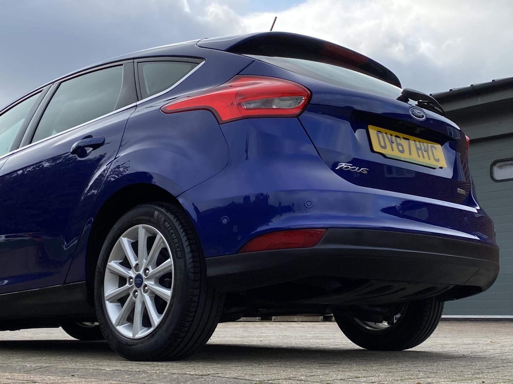 Ford Focus 1.0T EcoBoost Titanium Hatchback 5dr Petrol Manual Euro 6 (s/s) (125 ps)