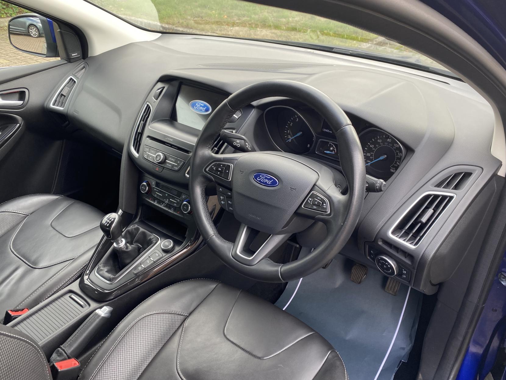 Ford Focus 1.0T EcoBoost Titanium Hatchback 5dr Petrol Manual Euro 6 (s/s) (125 ps)