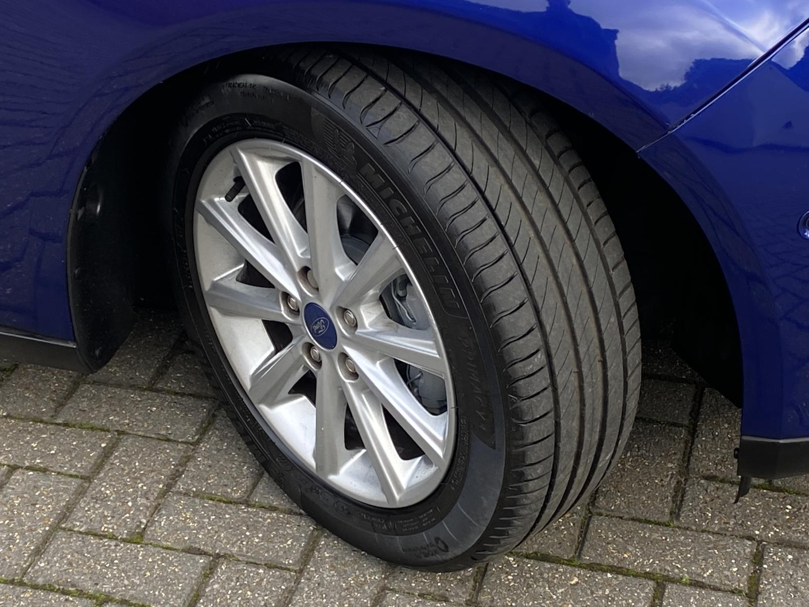 Ford Focus 1.0T EcoBoost Titanium Hatchback 5dr Petrol Manual Euro 6 (s/s) (125 ps)