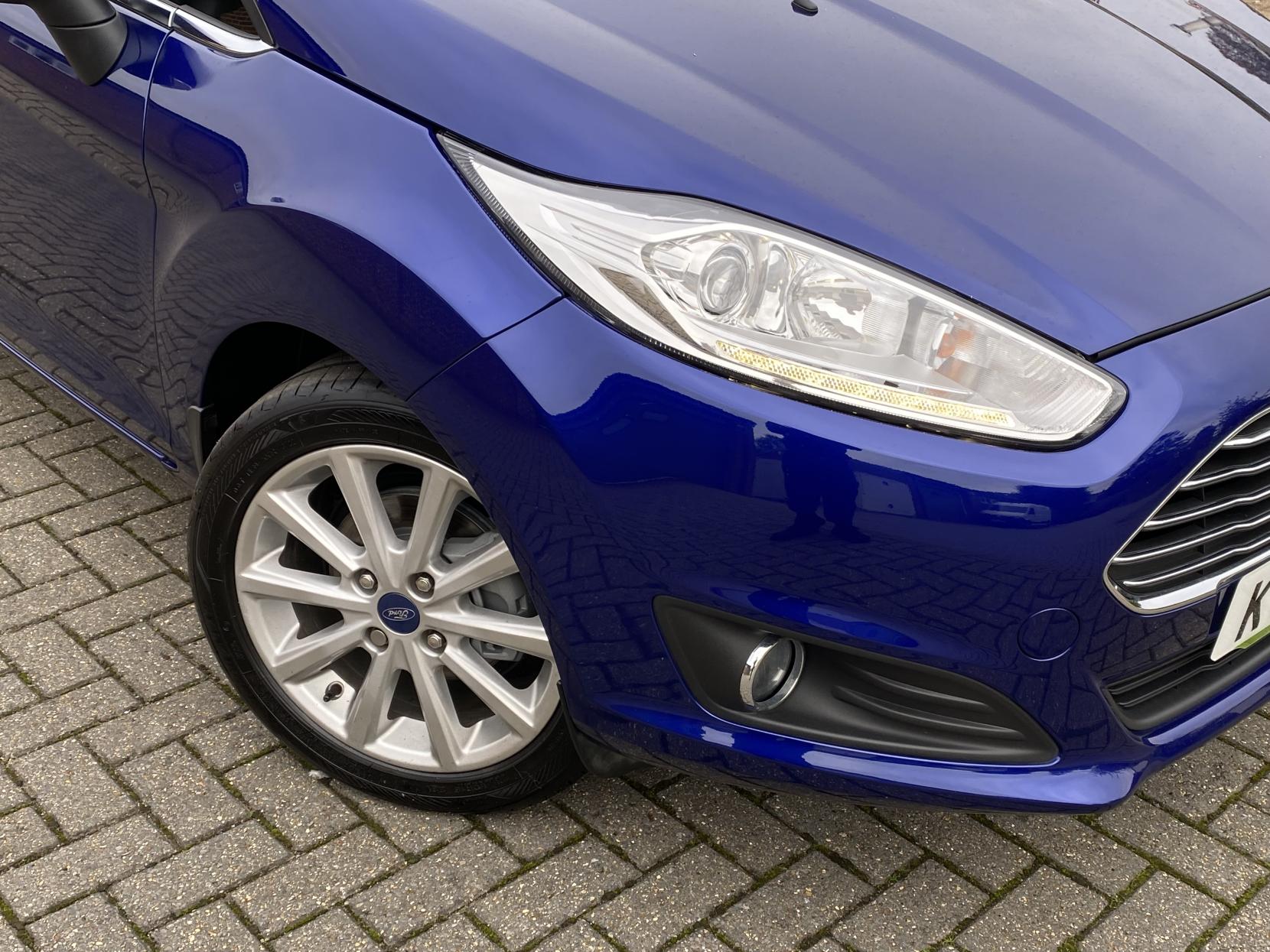 Ford Fiesta 1.0T EcoBoost Titanium Hatchback 3dr Petrol Manual Euro 6 (s/s) (125 ps)