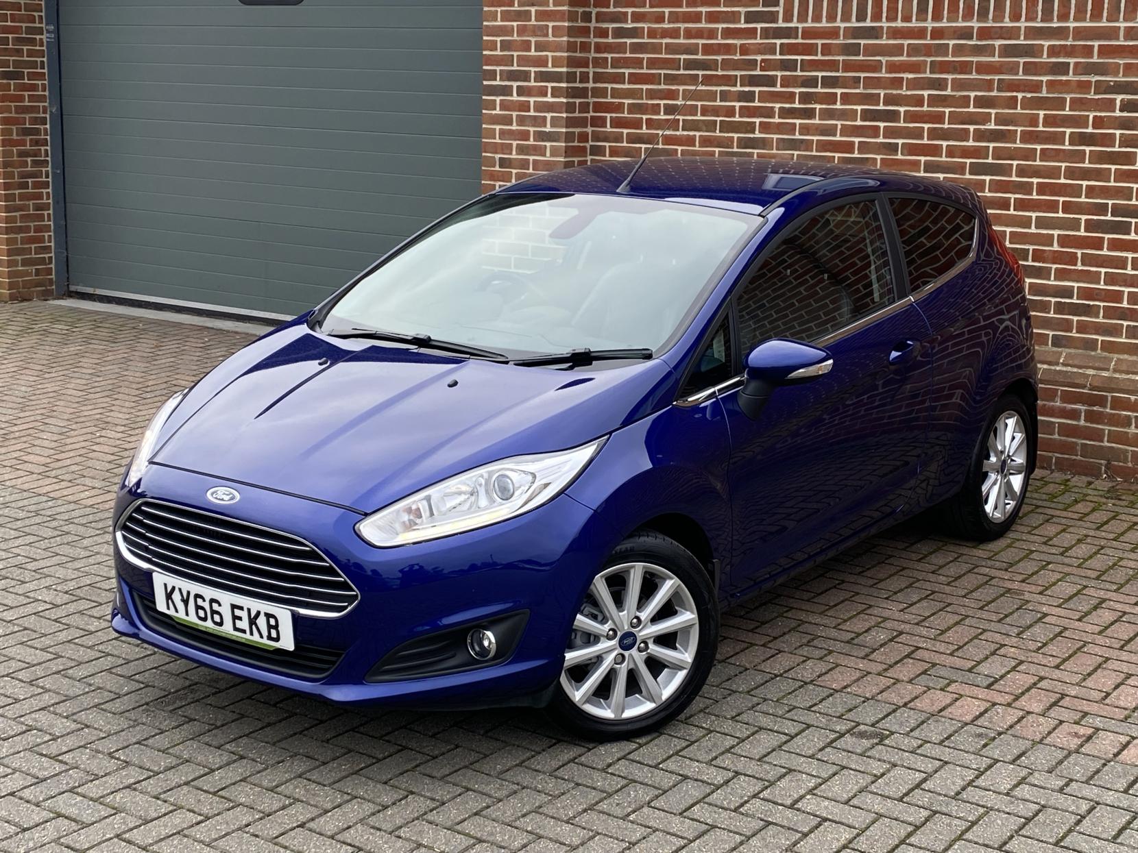 Ford Fiesta 1.0T EcoBoost Titanium Hatchback 3dr Petrol Manual Euro 6 (s/s) (125 ps)