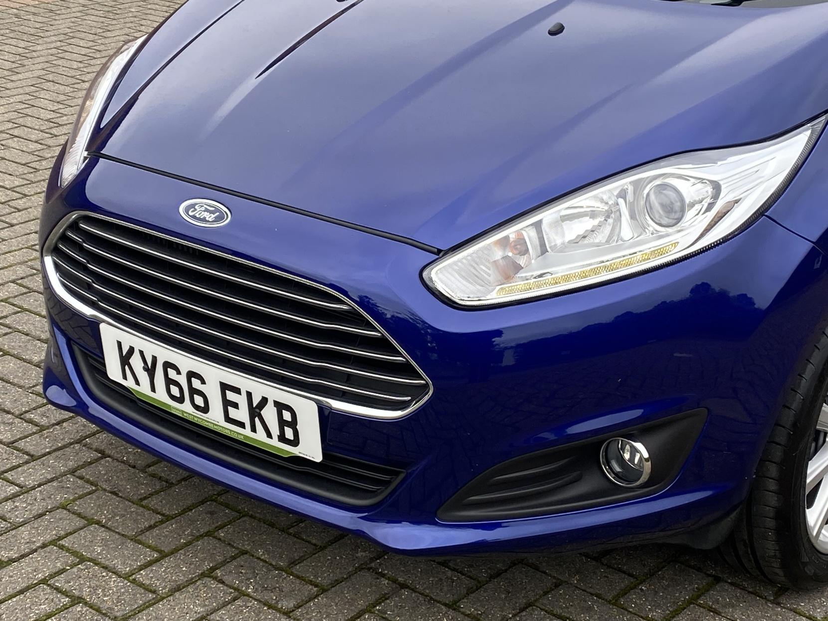 Ford Fiesta 1.0T EcoBoost Titanium Hatchback 3dr Petrol Manual Euro 6 (s/s) (125 ps)