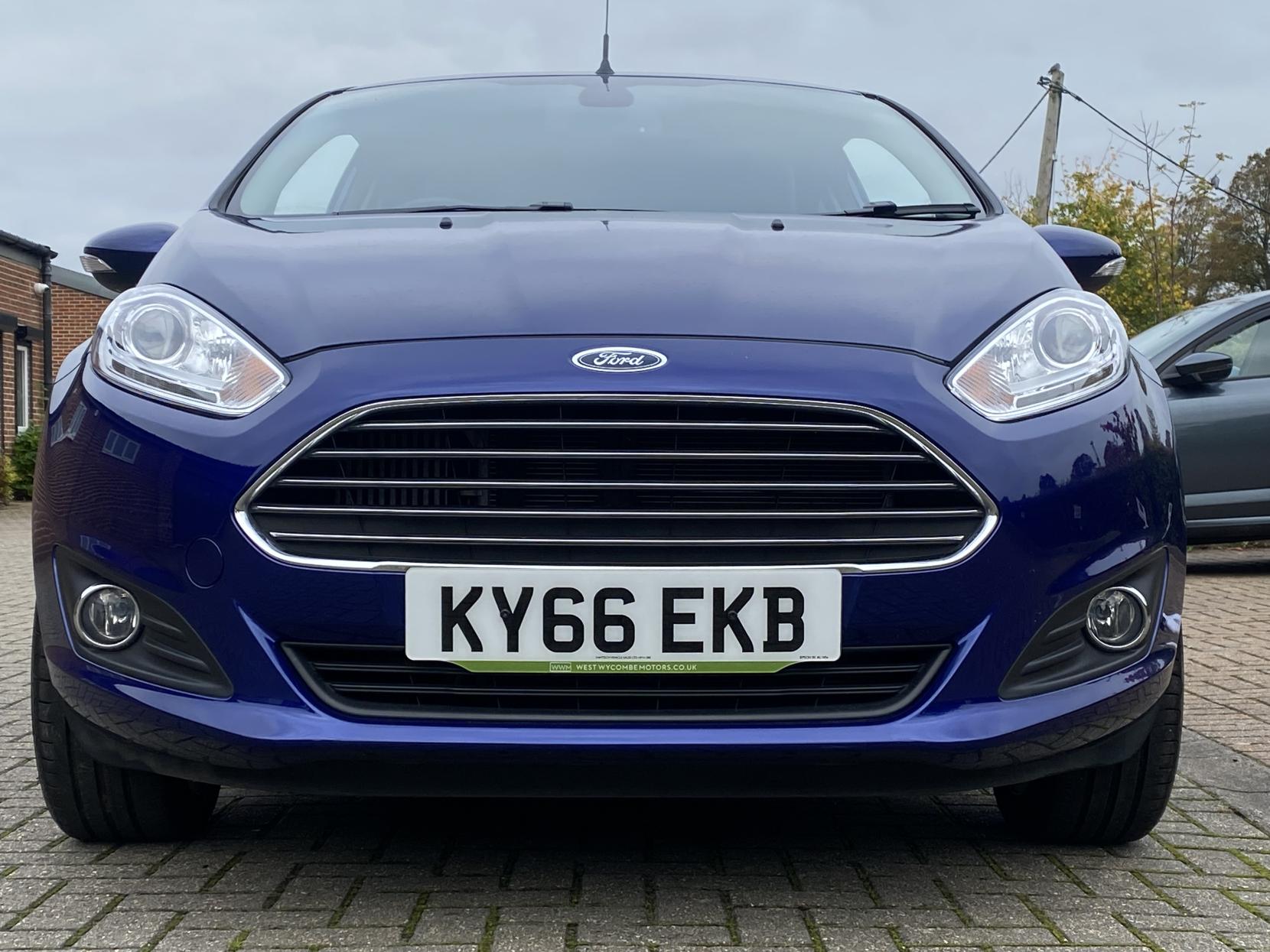 Ford Fiesta 1.0T EcoBoost Titanium Hatchback 3dr Petrol Manual Euro 6 (s/s) (125 ps)