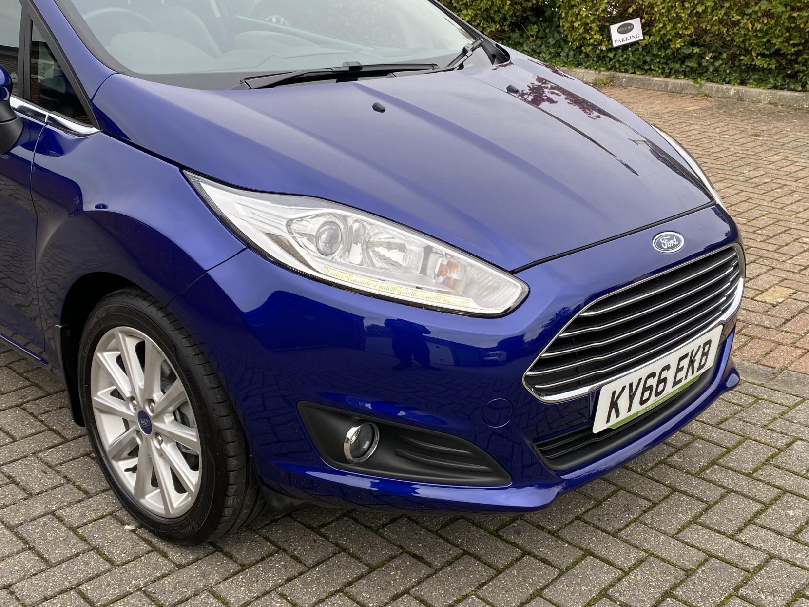 Ford Fiesta 1.0T EcoBoost Titanium Hatchback 3dr Petrol Manual Euro 6 (s/s) (125 ps)