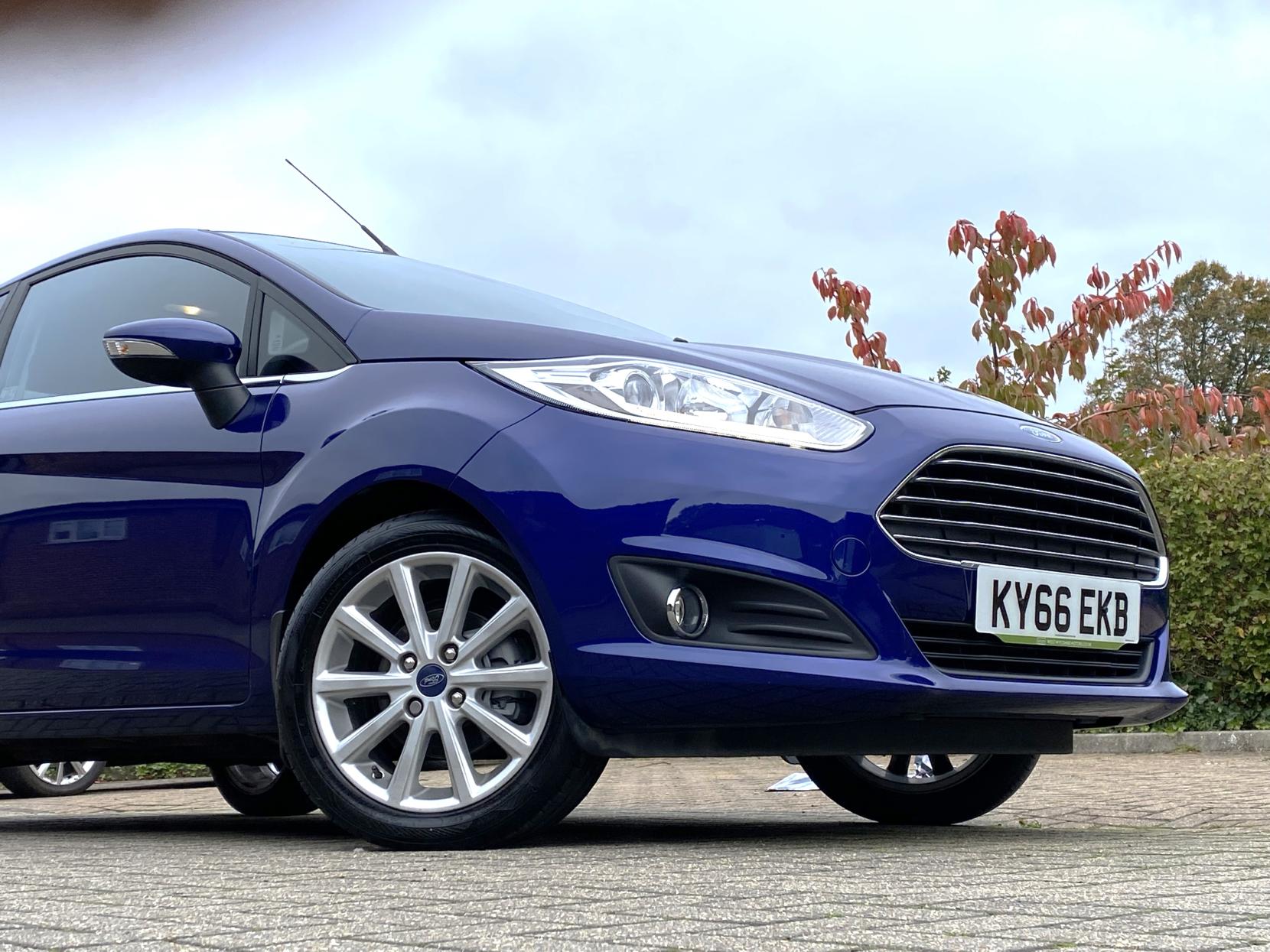 Ford Fiesta 1.0T EcoBoost Titanium Hatchback 3dr Petrol Manual Euro 6 (s/s) (125 ps)