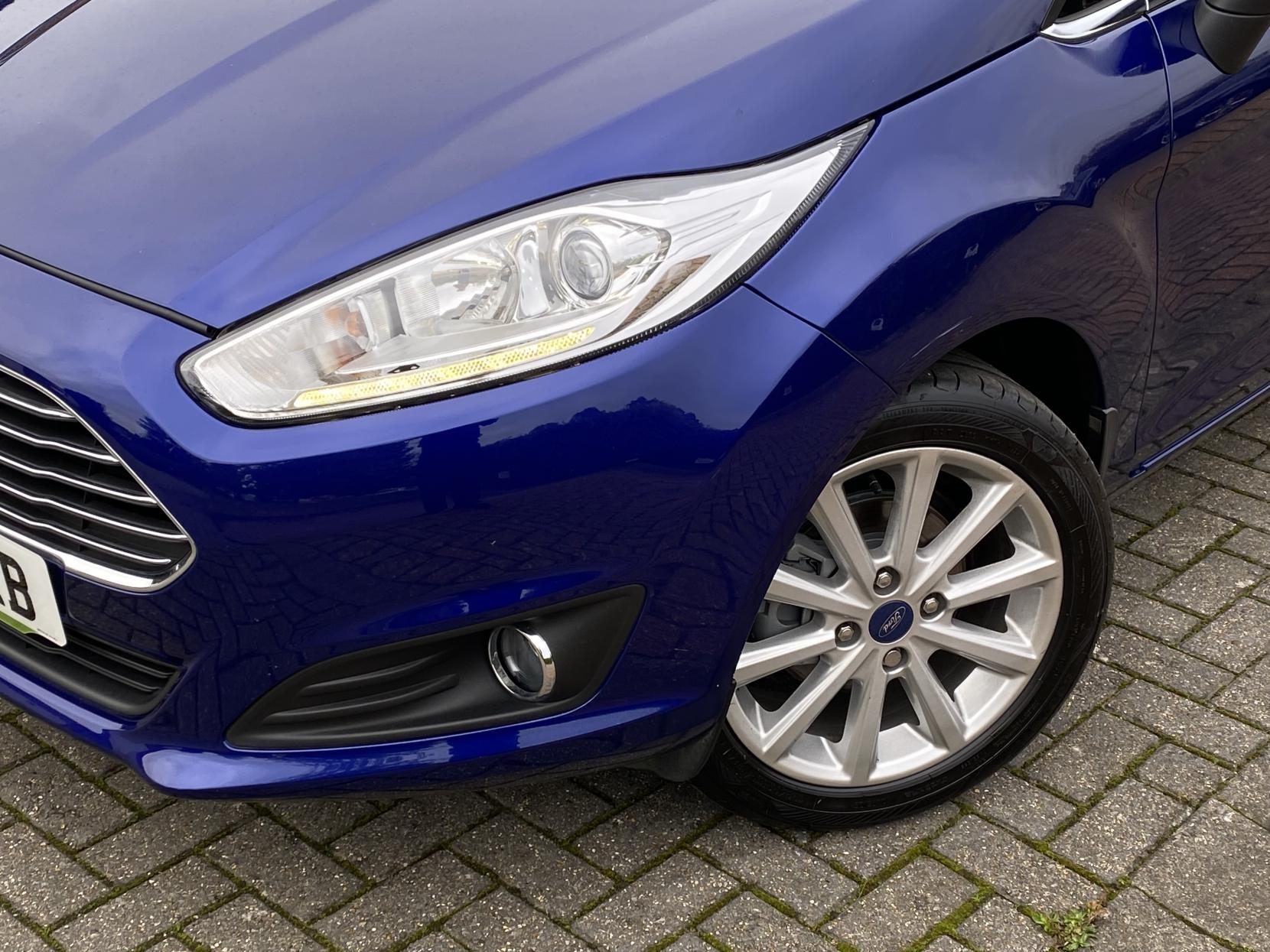 Ford Fiesta 1.0T EcoBoost Titanium Hatchback 3dr Petrol Manual Euro 6 (s/s) (125 ps)