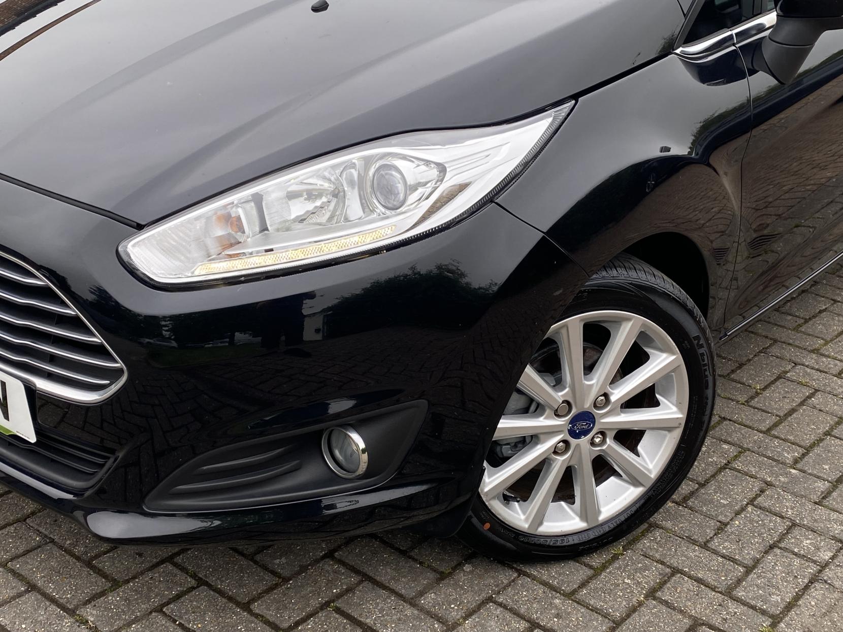 Ford Fiesta 1.0T EcoBoost Titanium Hatchback 5dr Petrol Manual Euro 6 (s/s) (100 ps)