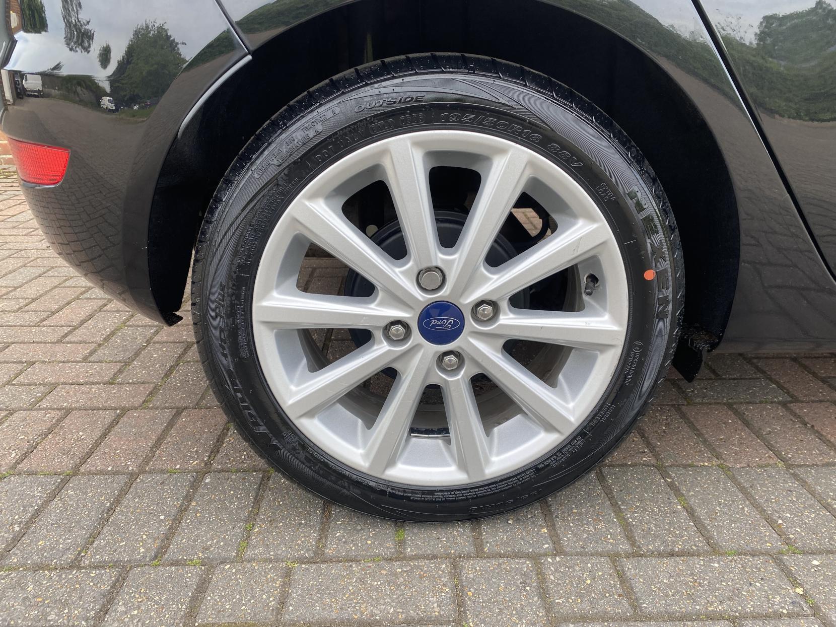 Ford Fiesta 1.0T EcoBoost Titanium Hatchback 5dr Petrol Manual Euro 6 (s/s) (100 ps)