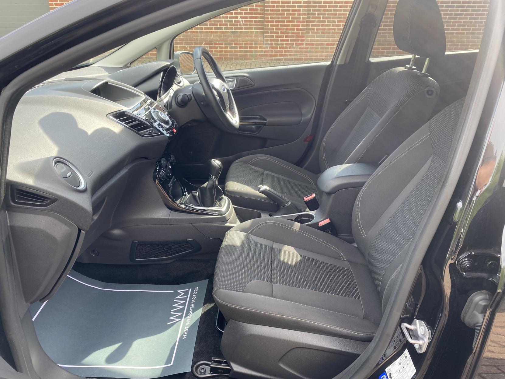 Ford Fiesta 1.0T EcoBoost Titanium Hatchback 5dr Petrol Manual Euro 6 (s/s) (100 ps)