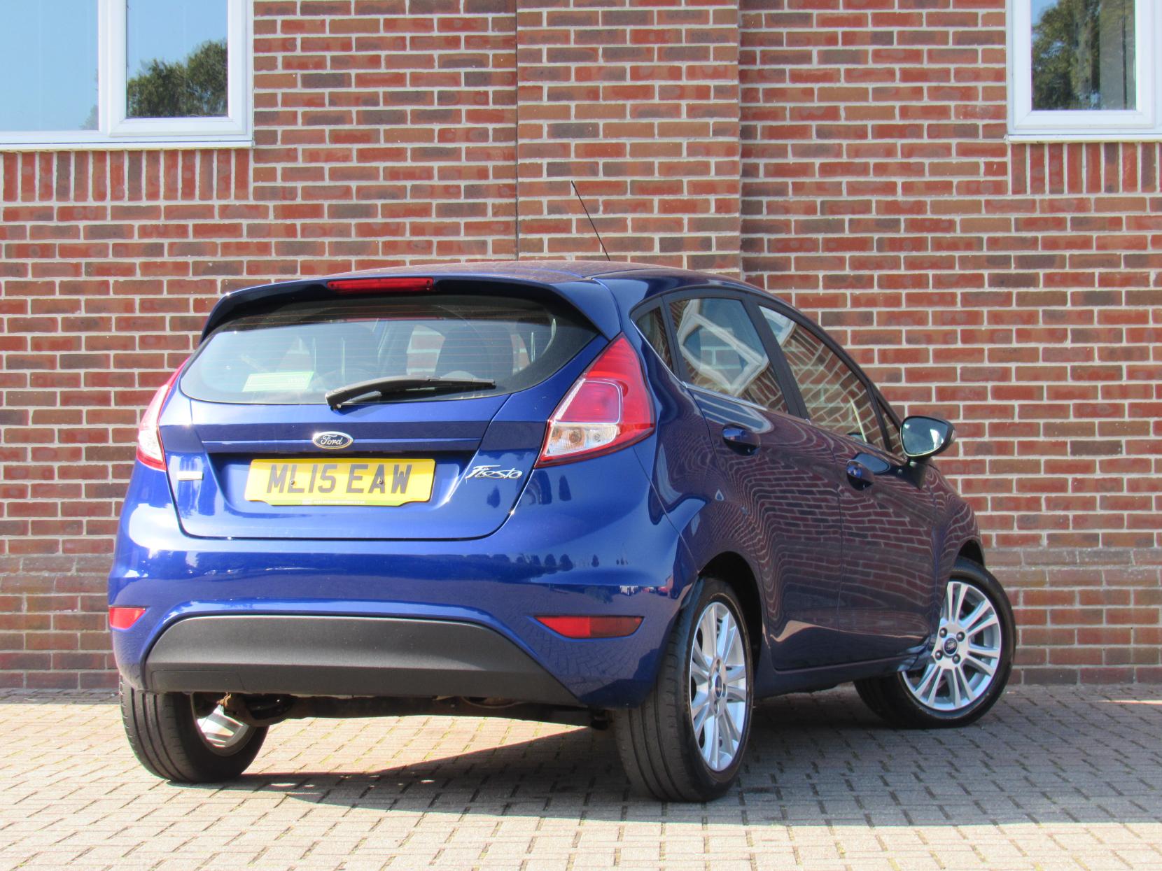 Ford Fiesta 1.0T EcoBoost Zetec Hatchback 5dr Petrol Manual Euro 5 (s/s) (100 ps)