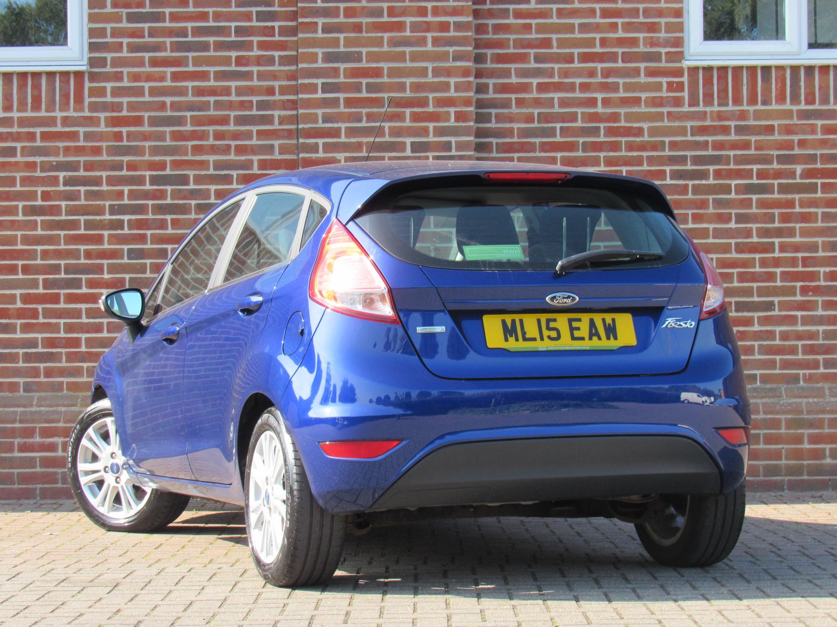 Ford Fiesta 1.0T EcoBoost Zetec Hatchback 5dr Petrol Manual Euro 5 (s/s) (100 ps)