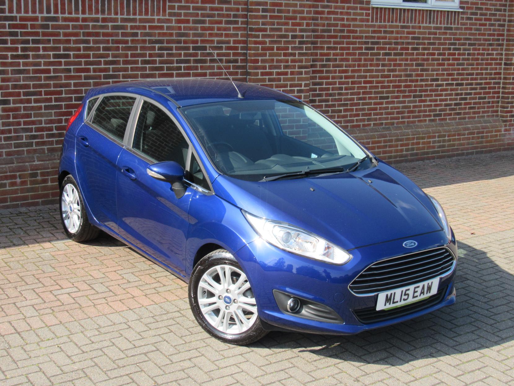 Ford Fiesta 1.0T EcoBoost Zetec Hatchback 5dr Petrol Manual Euro 5 (s/s) (100 ps)