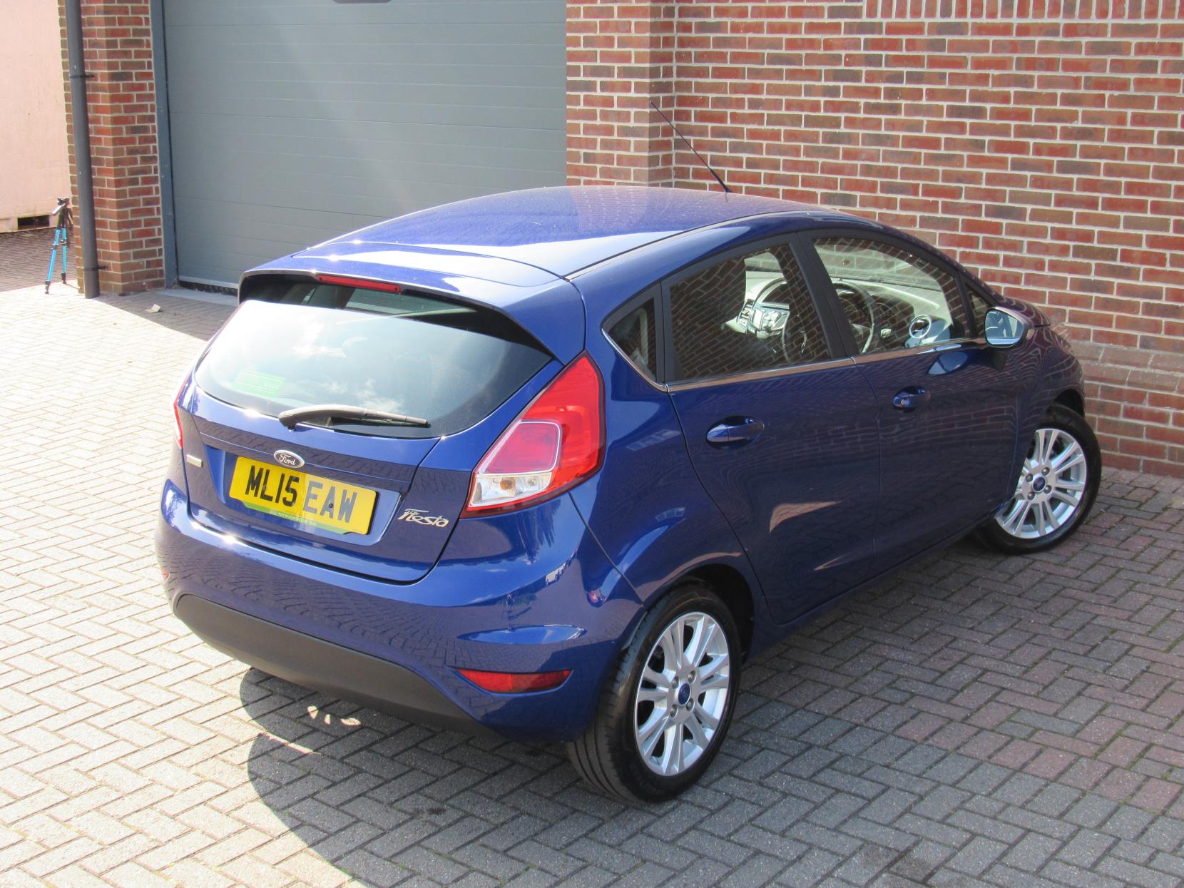 Ford Fiesta 1.0T EcoBoost Zetec Hatchback 5dr Petrol Manual Euro 5 (s/s) (100 ps)