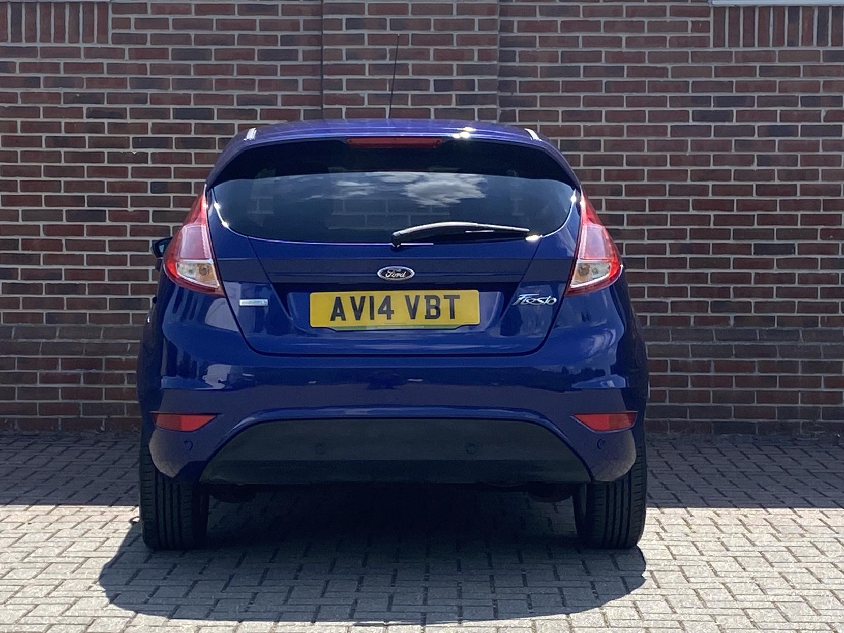 Ford Fiesta 1.0T EcoBoost Zetec Hatchback 5dr Petrol Manual Euro 5 (s/s) (100 ps)
