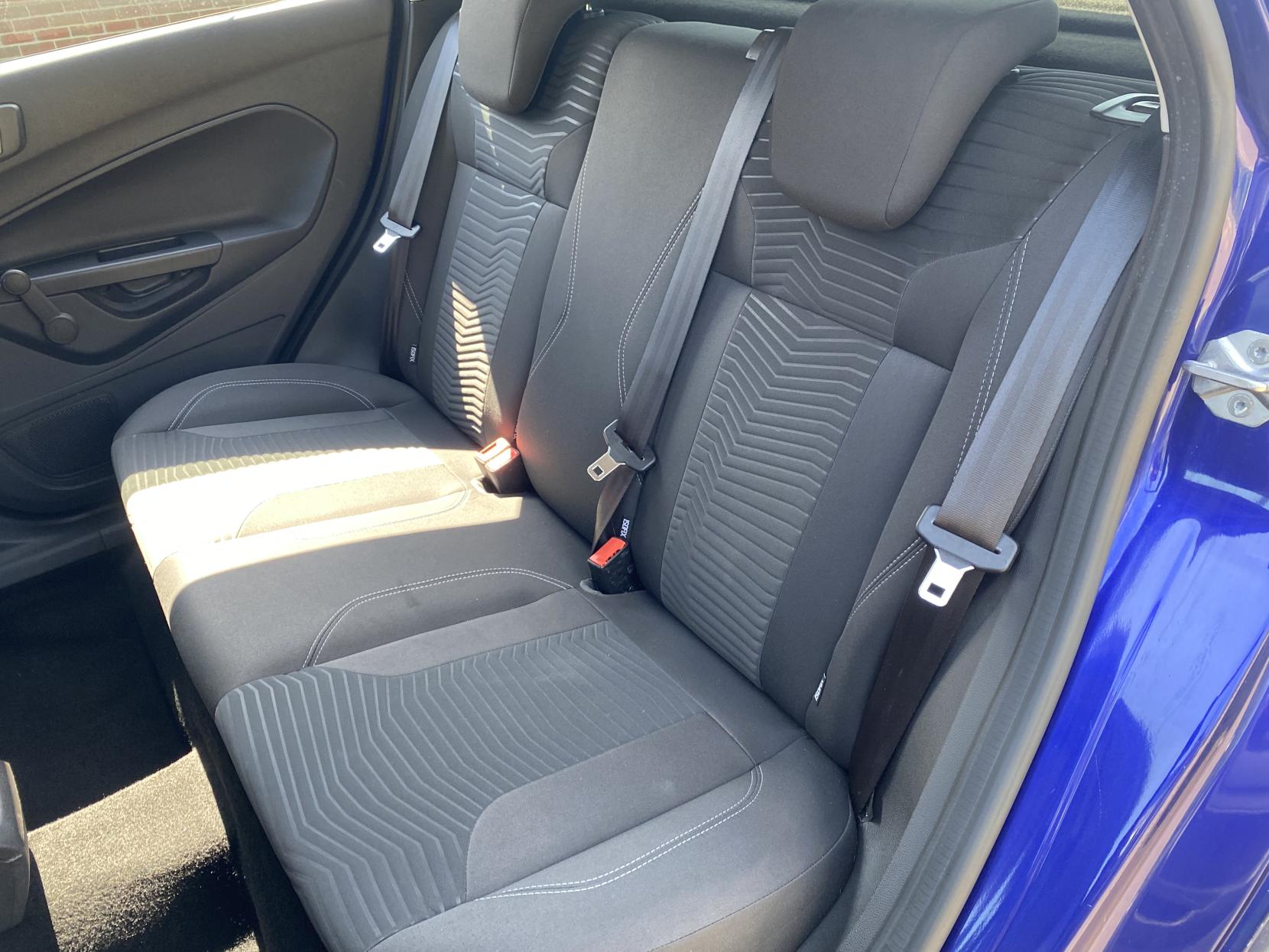 Ford Fiesta 1.0T EcoBoost Zetec Hatchback 5dr Petrol Manual Euro 5 (s/s) (100 ps)