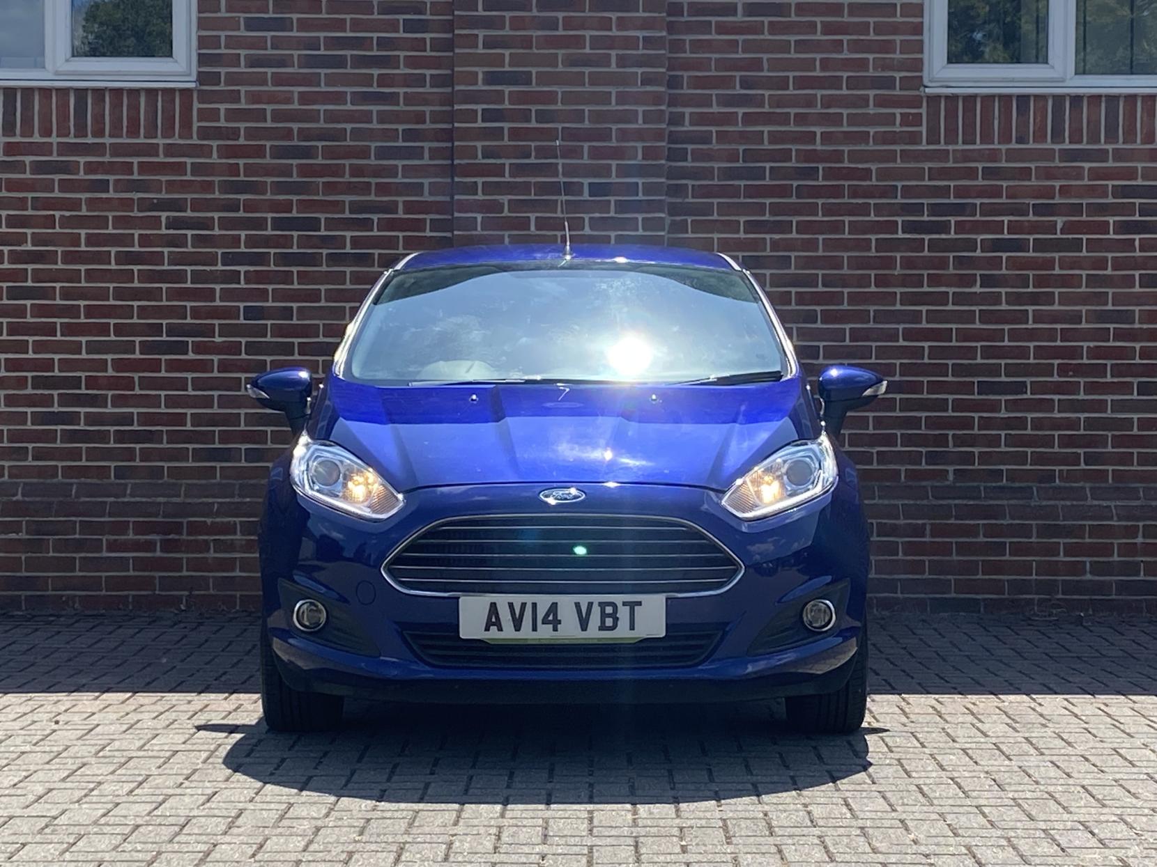 Ford Fiesta 1.0T EcoBoost Zetec Hatchback 5dr Petrol Manual Euro 5 (s/s) (100 ps)