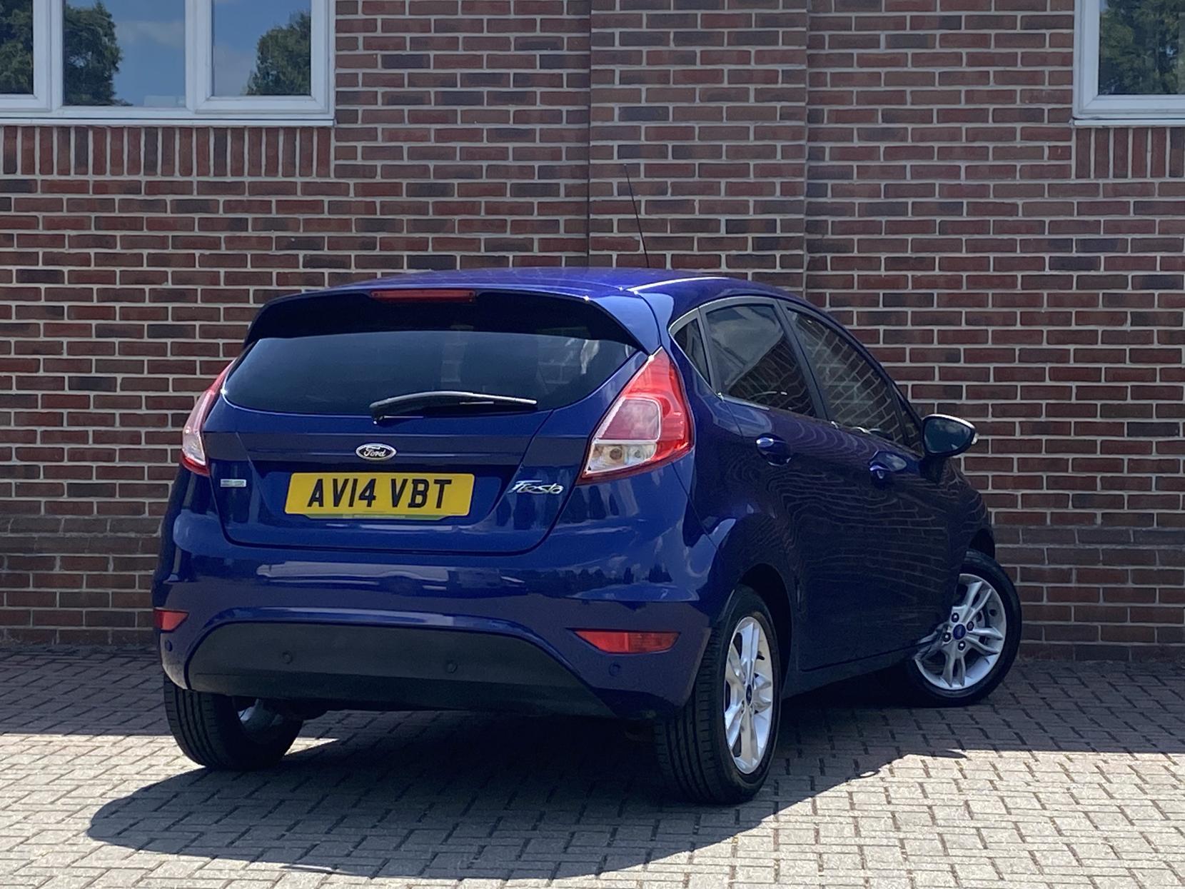 Ford Fiesta 1.0T EcoBoost Zetec Hatchback 5dr Petrol Manual Euro 5 (s/s) (100 ps)
