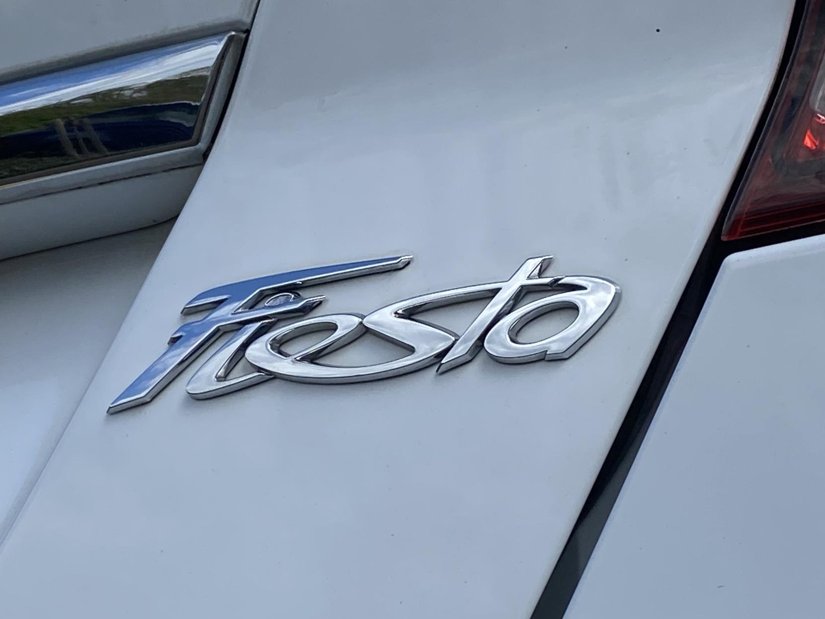 Ford Fiesta 1.0 Zetec Hatchback 5dr Petrol Manual Euro 5 (s/s) (80 ps)